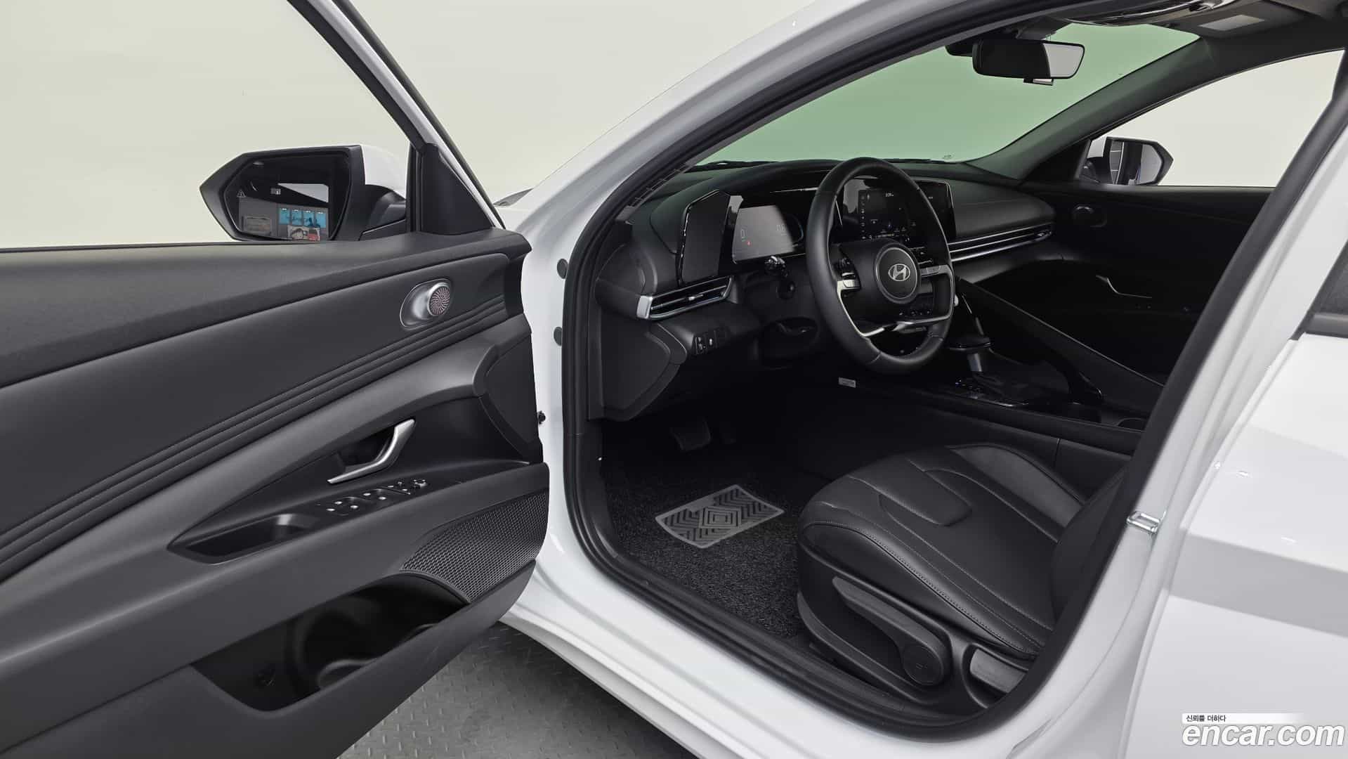 AVANTE Hyundai 2026.0-INNER-010