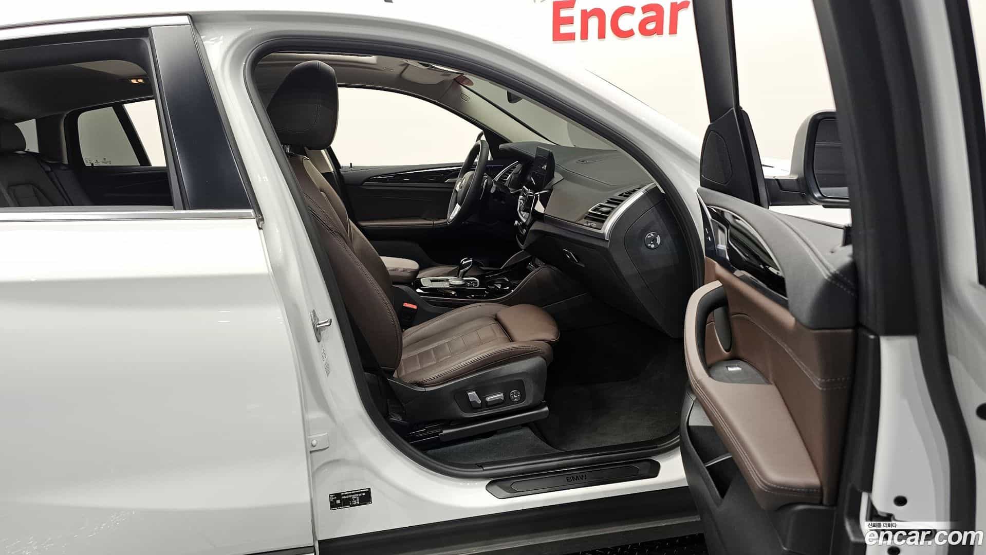 X4 BMW 2023.0-INNER-036
