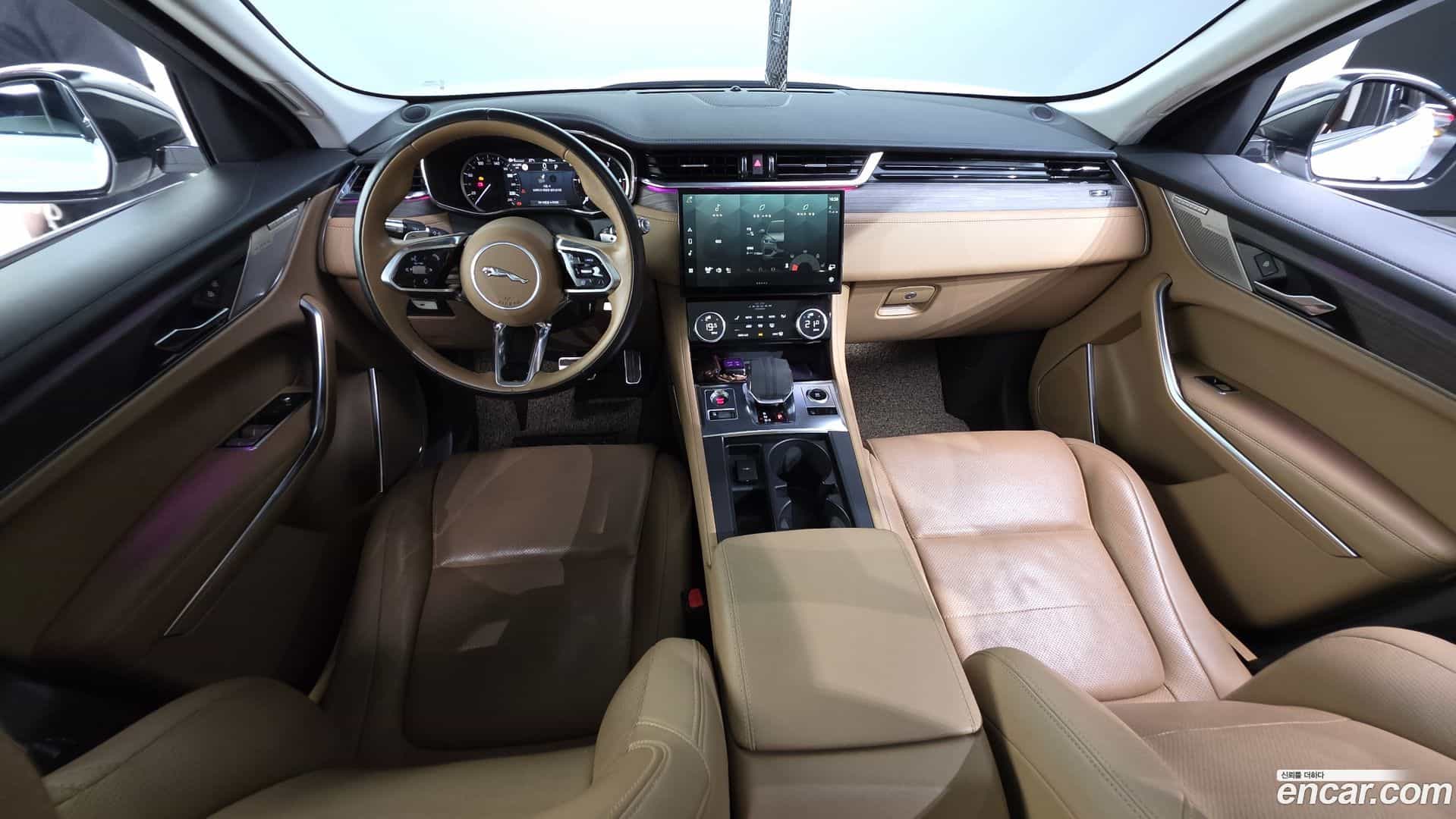 F-PACE Jaguar 2022.1-INNER-007