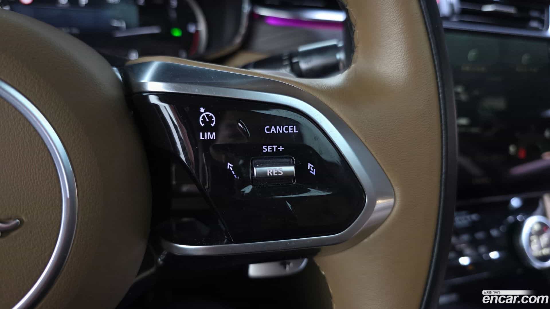 F-PACE Jaguar 2022.1-OPTION-043