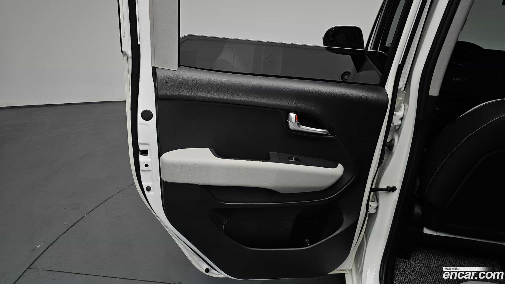 RAY Kia 2023.3-INNER-035