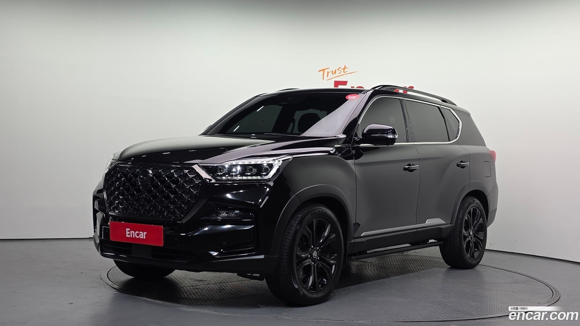Main__Slider__Photo:Rexton KG Mobility 2021.7-0