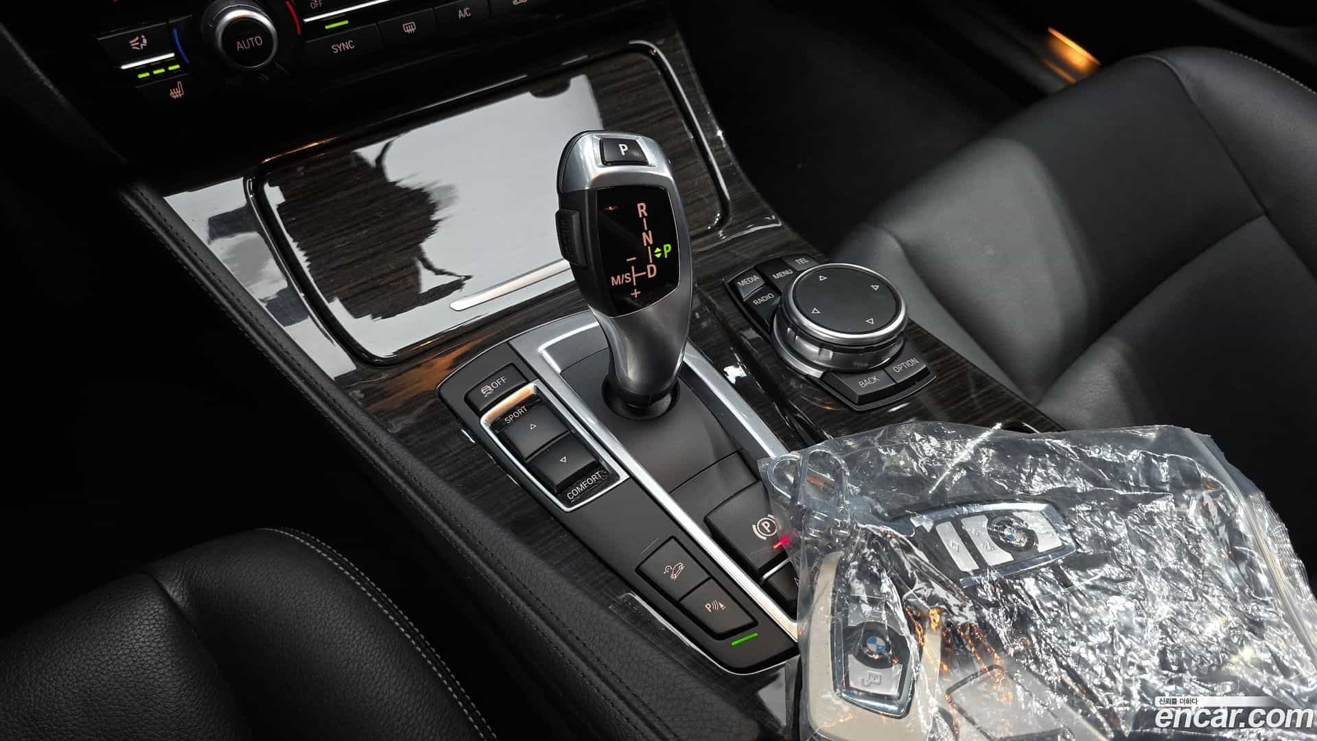 5-Series BMW 2015.3-INNER-009