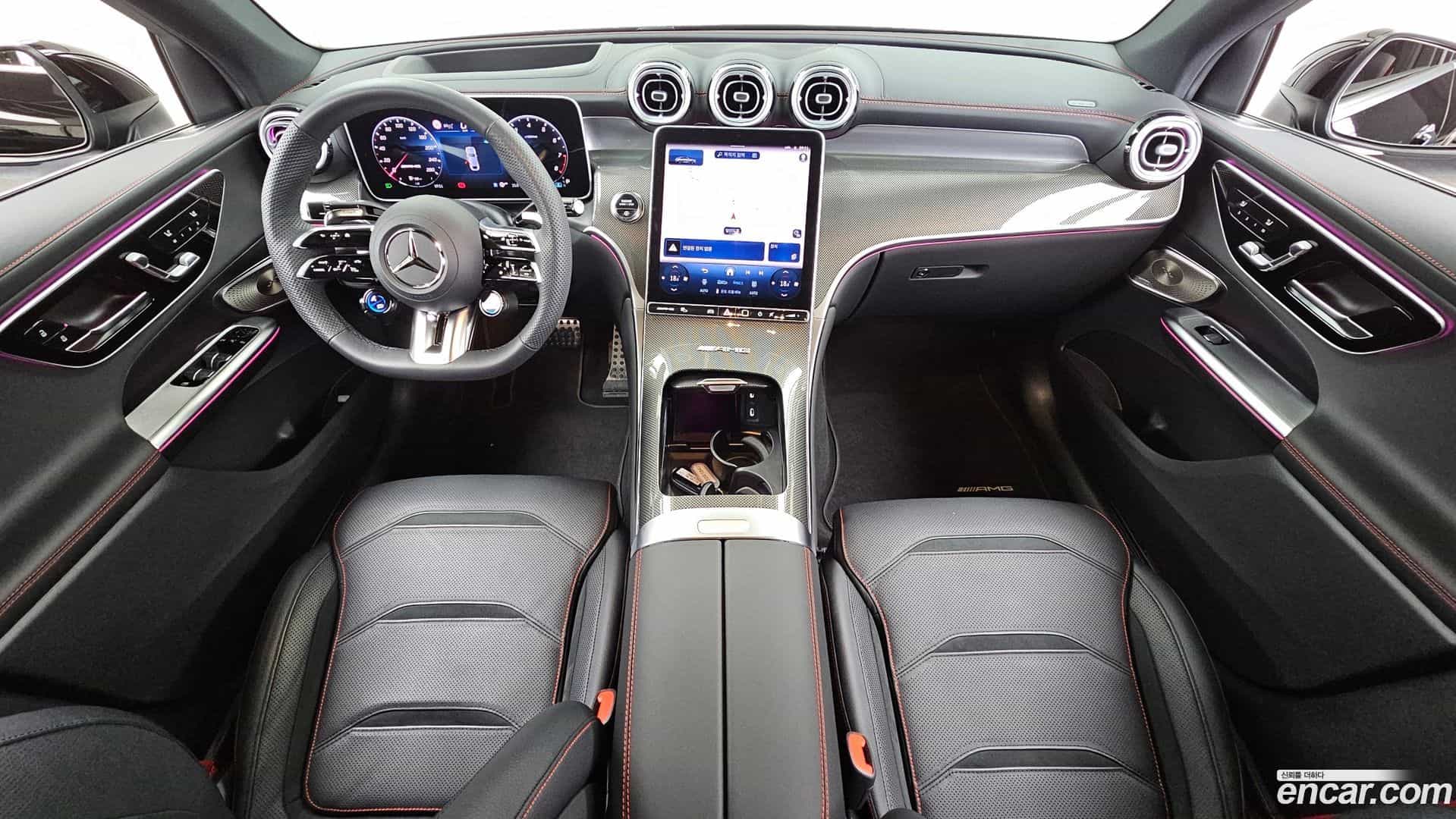 GLC-Class Mercedes-Benz 2025.8-INNER-007
