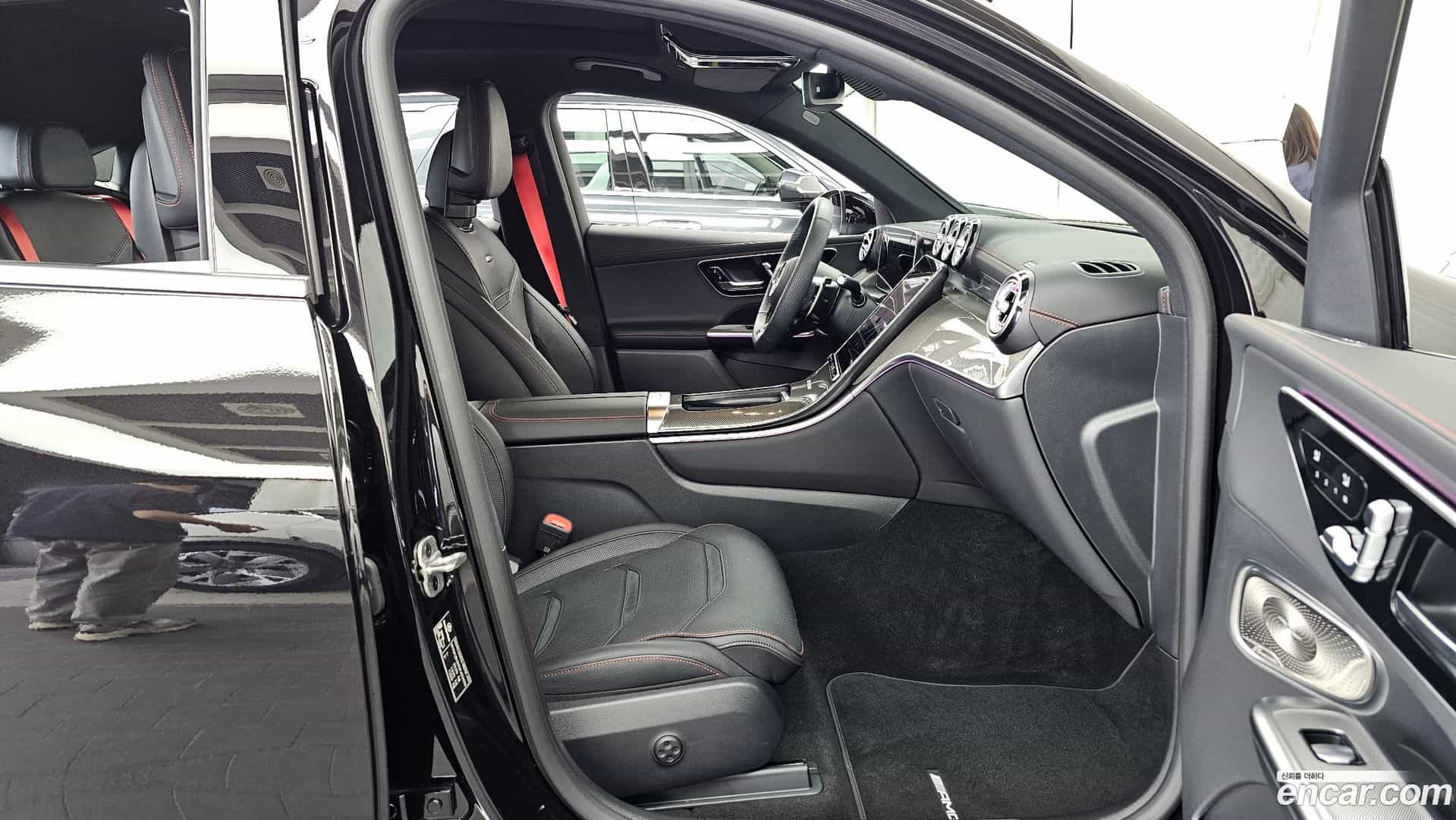 GLC-Class Mercedes-Benz 2025.8-OPTION-015