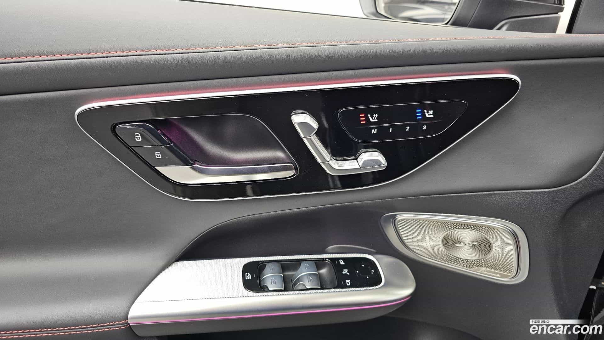 GLC-Class Mercedes-Benz 2025.8-OPTION-023