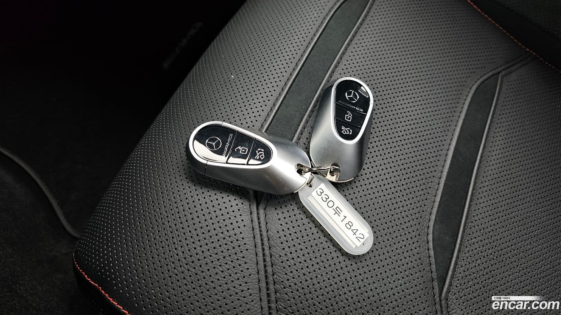 Main__Slider__Photo:GLC-Class Mercedes-Benz 2025.8-25