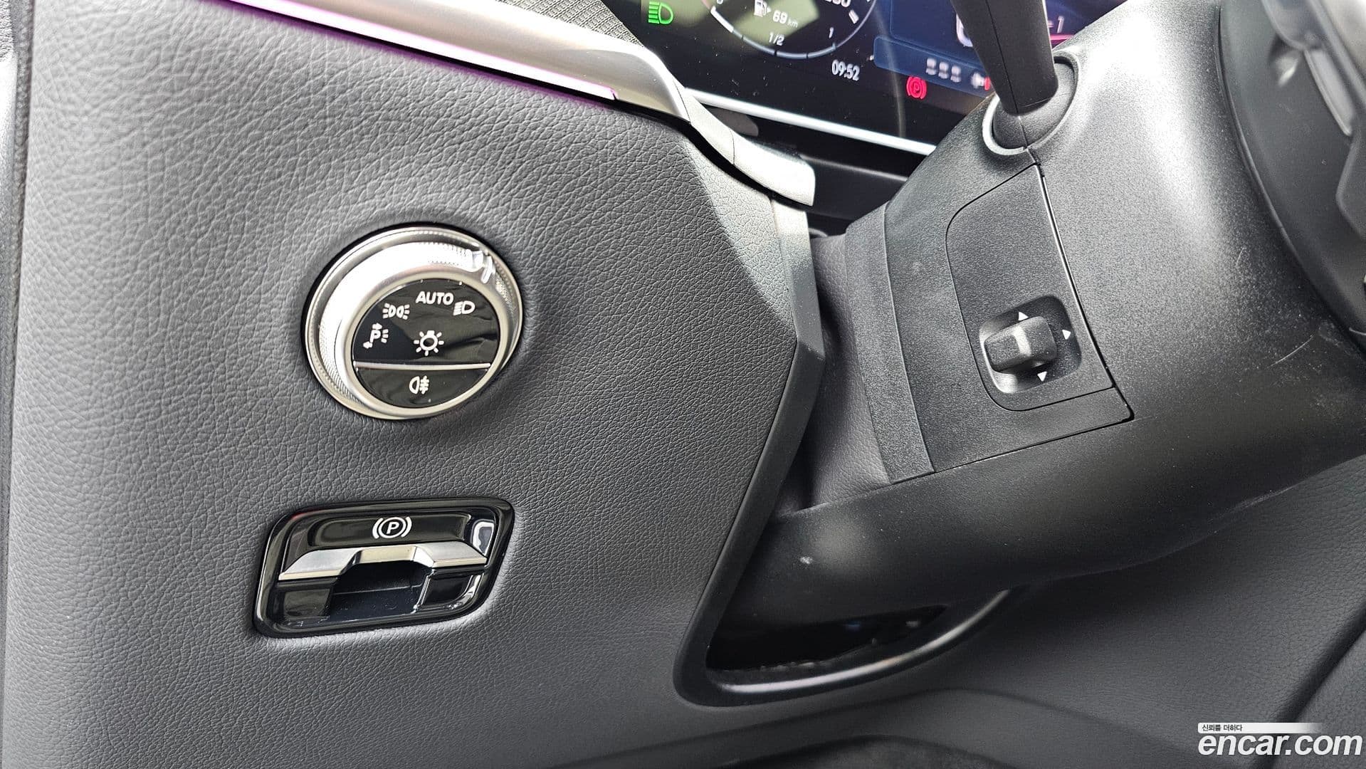 Main__Slider__Photo:GLC-Class Mercedes-Benz 2025.8-27