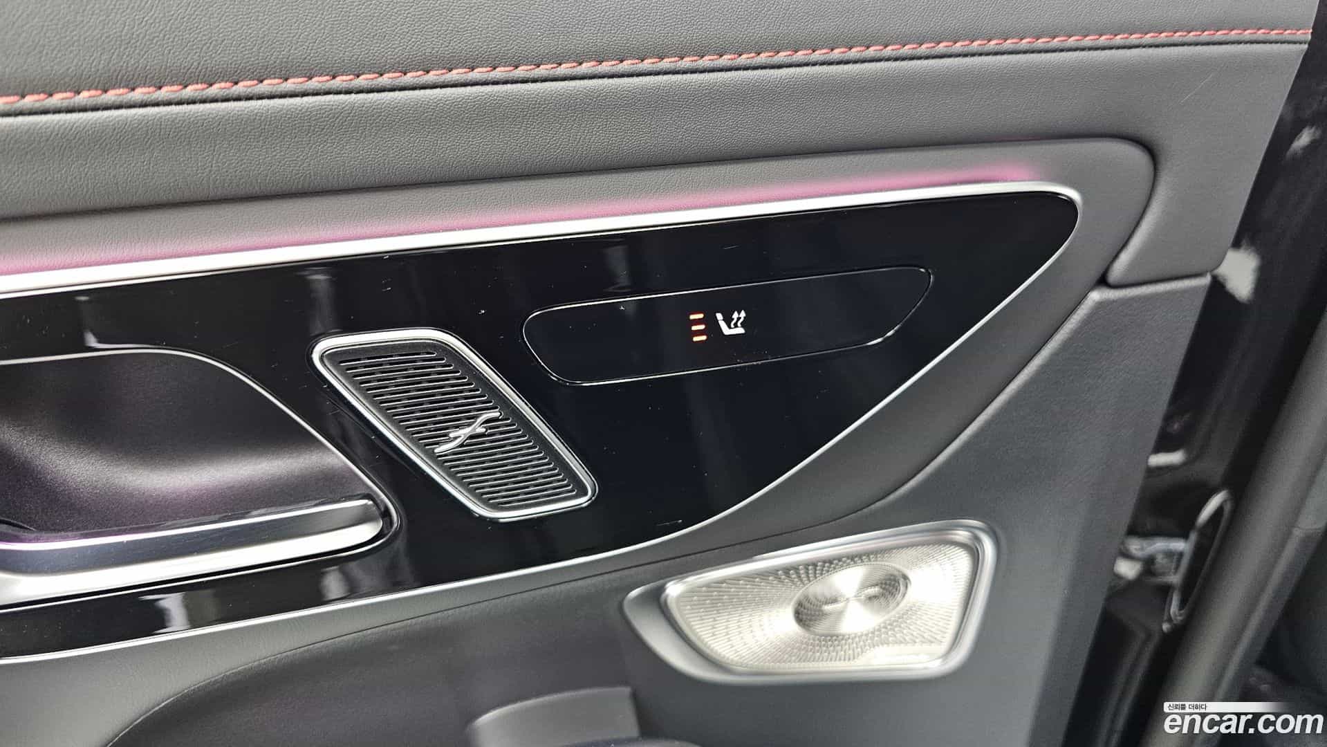 GLC-Class Mercedes-Benz 2025.8-OPTION-046