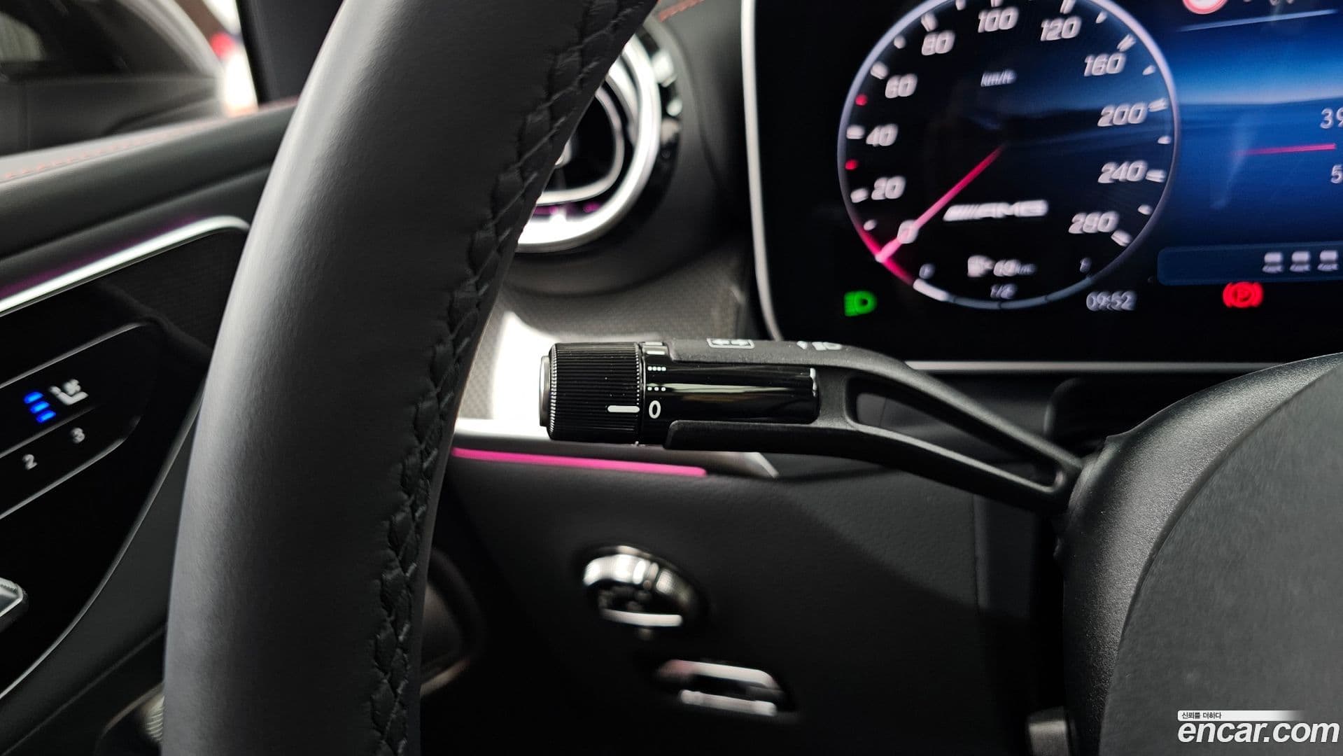 Main__Slider__Photo:GLC-Class Mercedes-Benz 2025.8-33