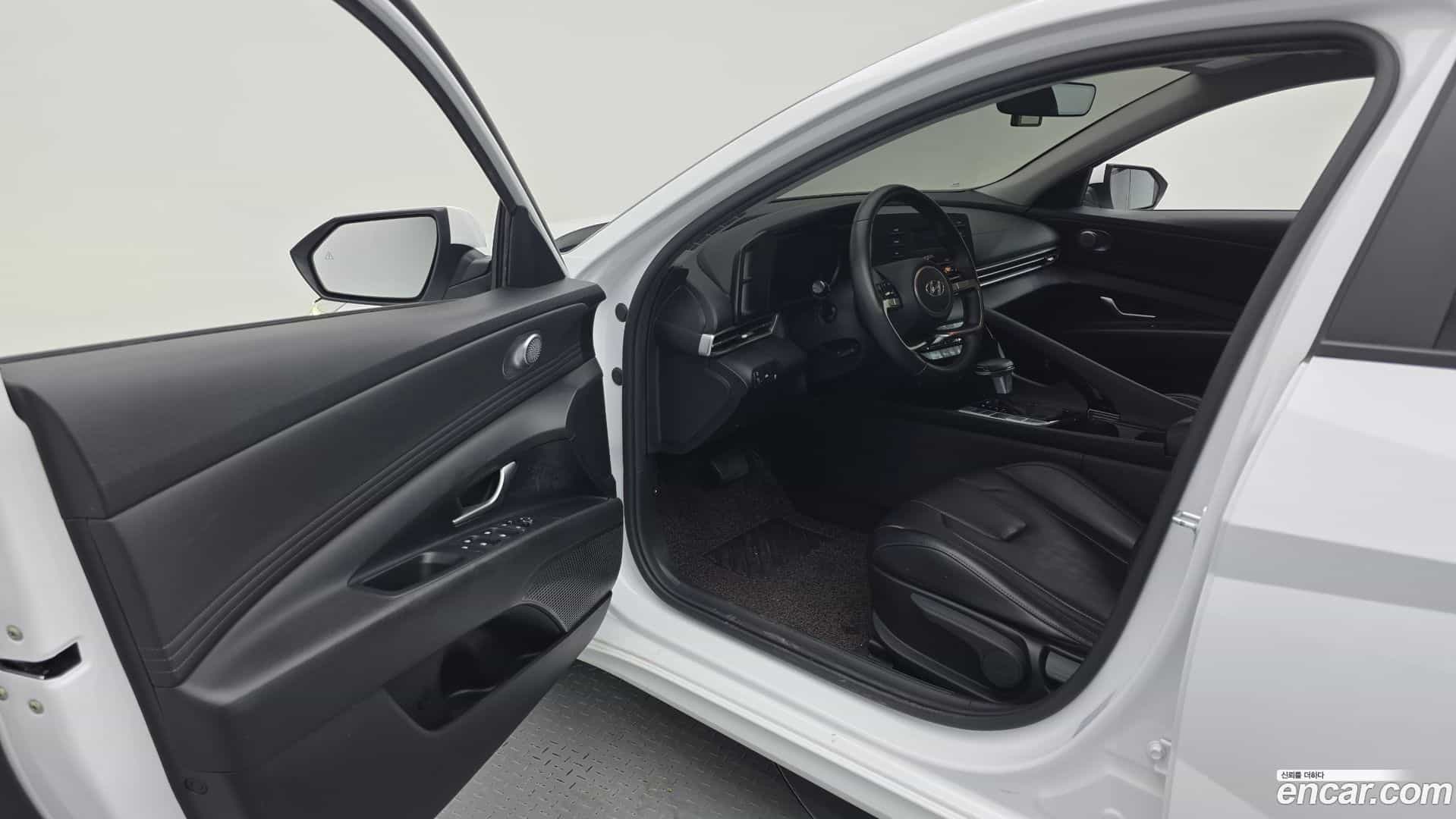AVANTE Hyundai 2021.3-INNER-010