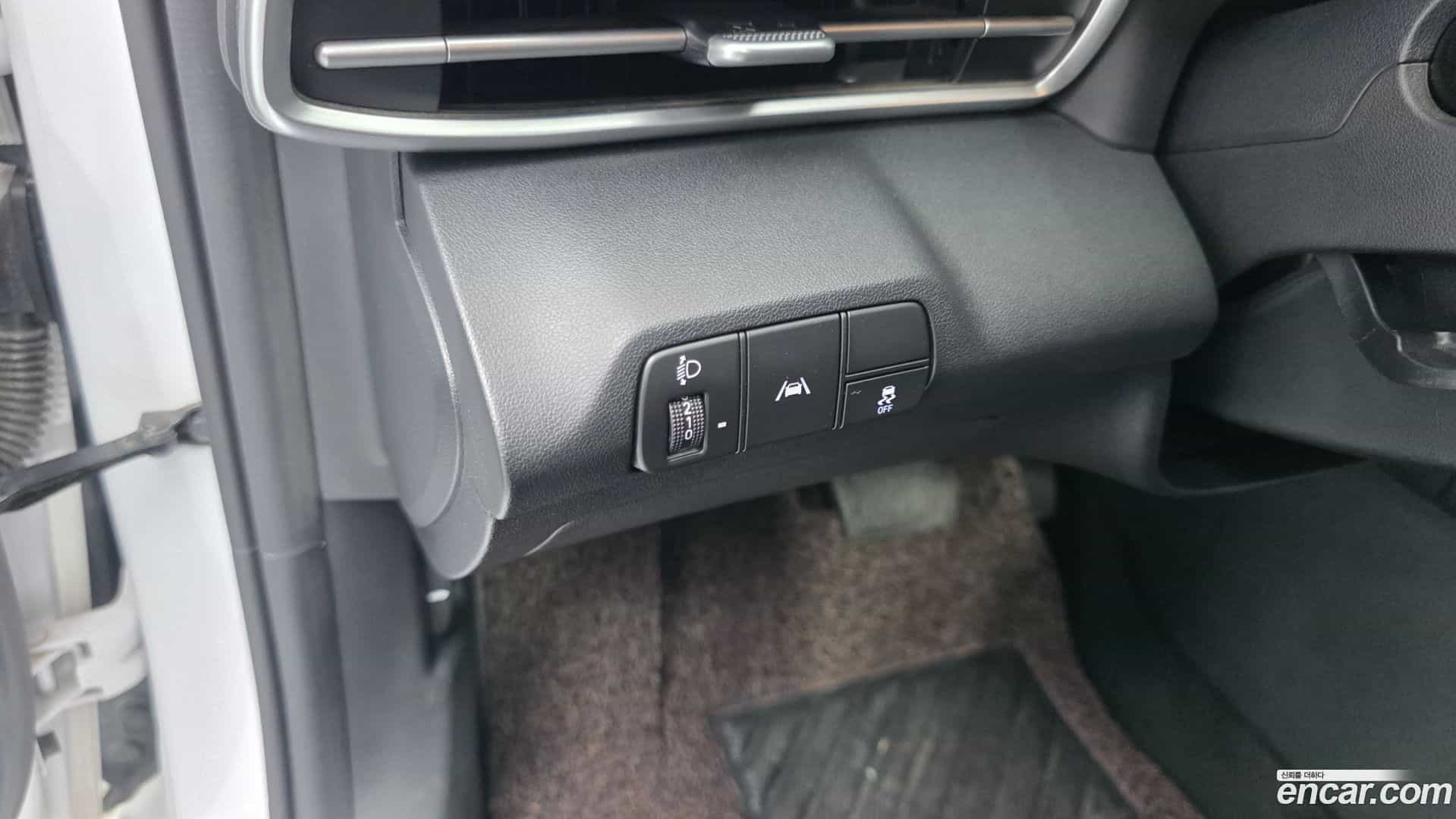 AVANTE Hyundai 2021.3-OPTION-016