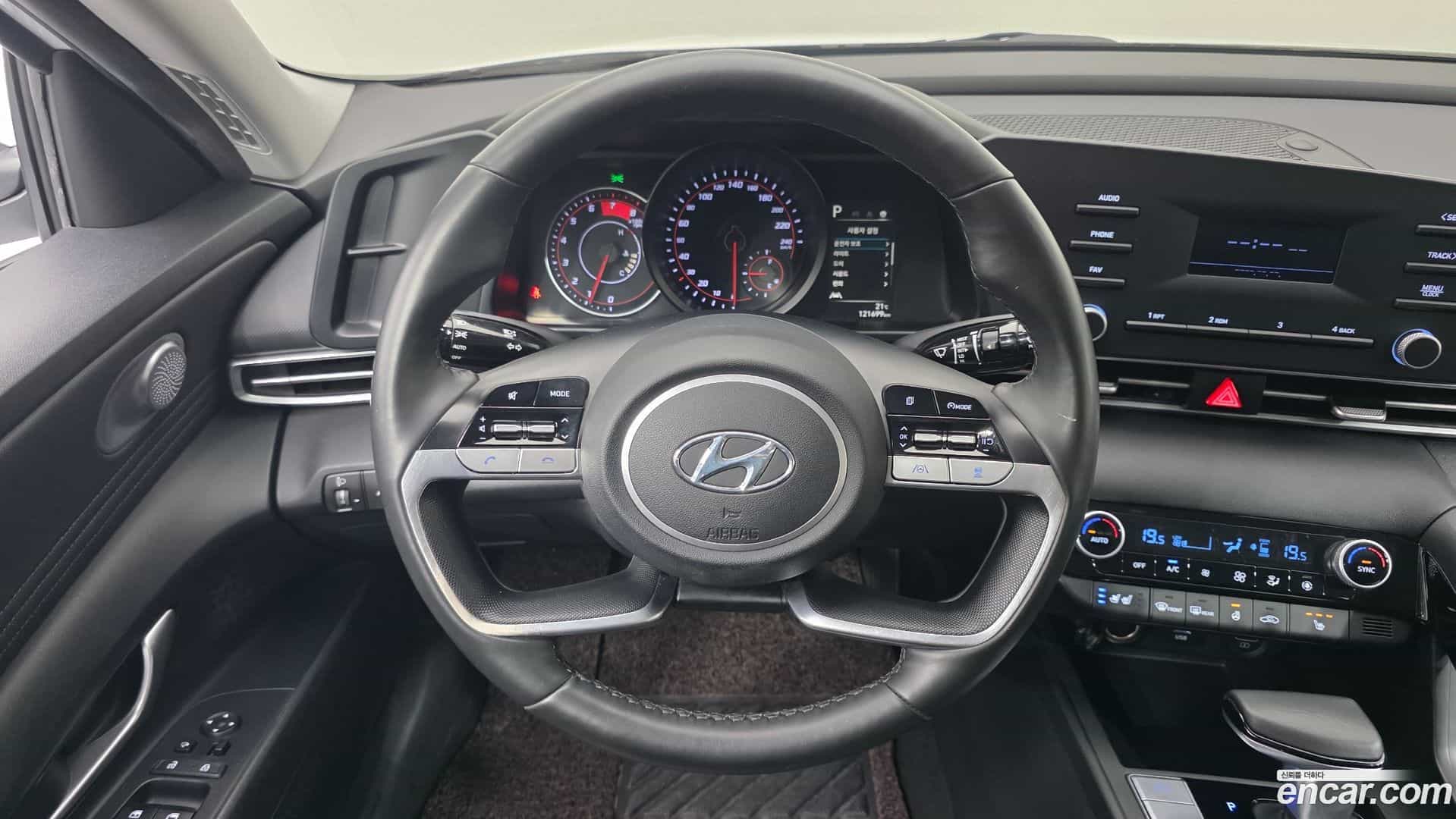 AVANTE Hyundai 2021.3-OPTION-018