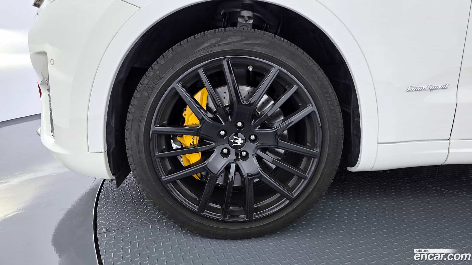 Levante Maserati 2019.3-OUTER-005