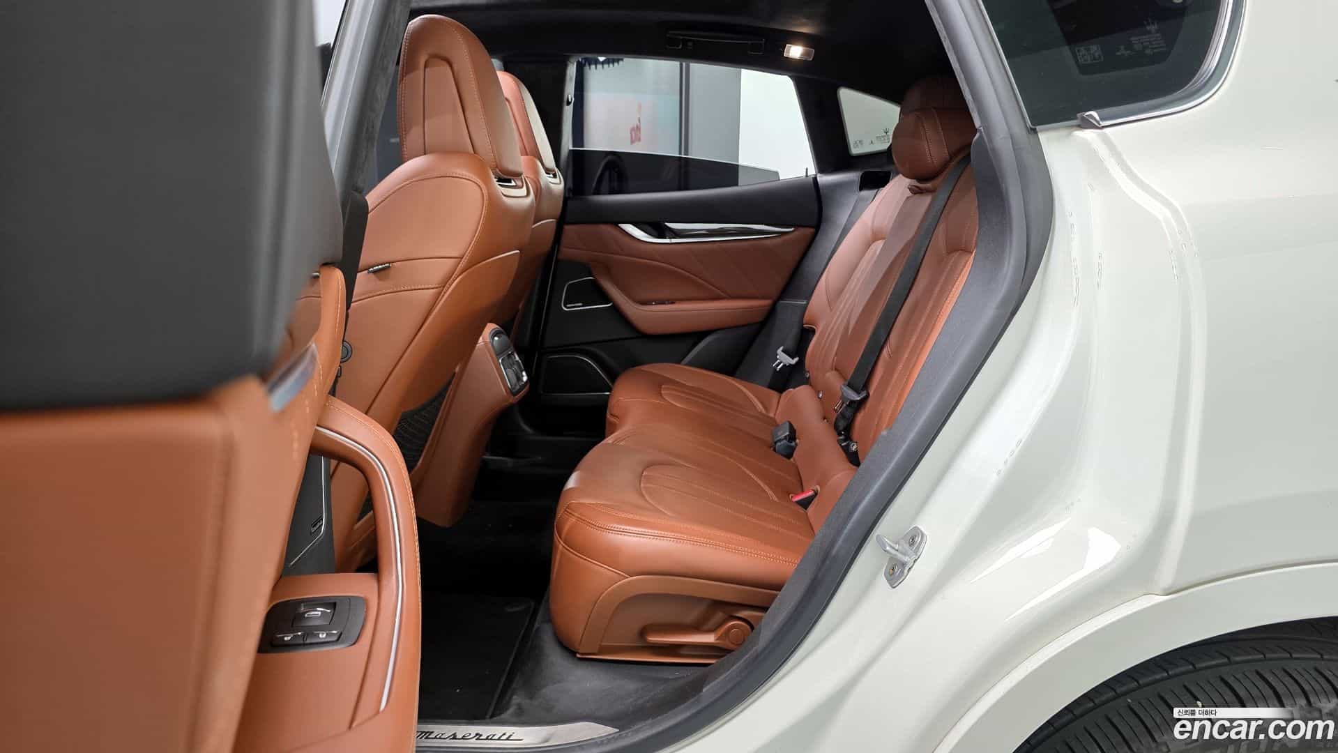 Levante Maserati 2019.3-OPTION-016