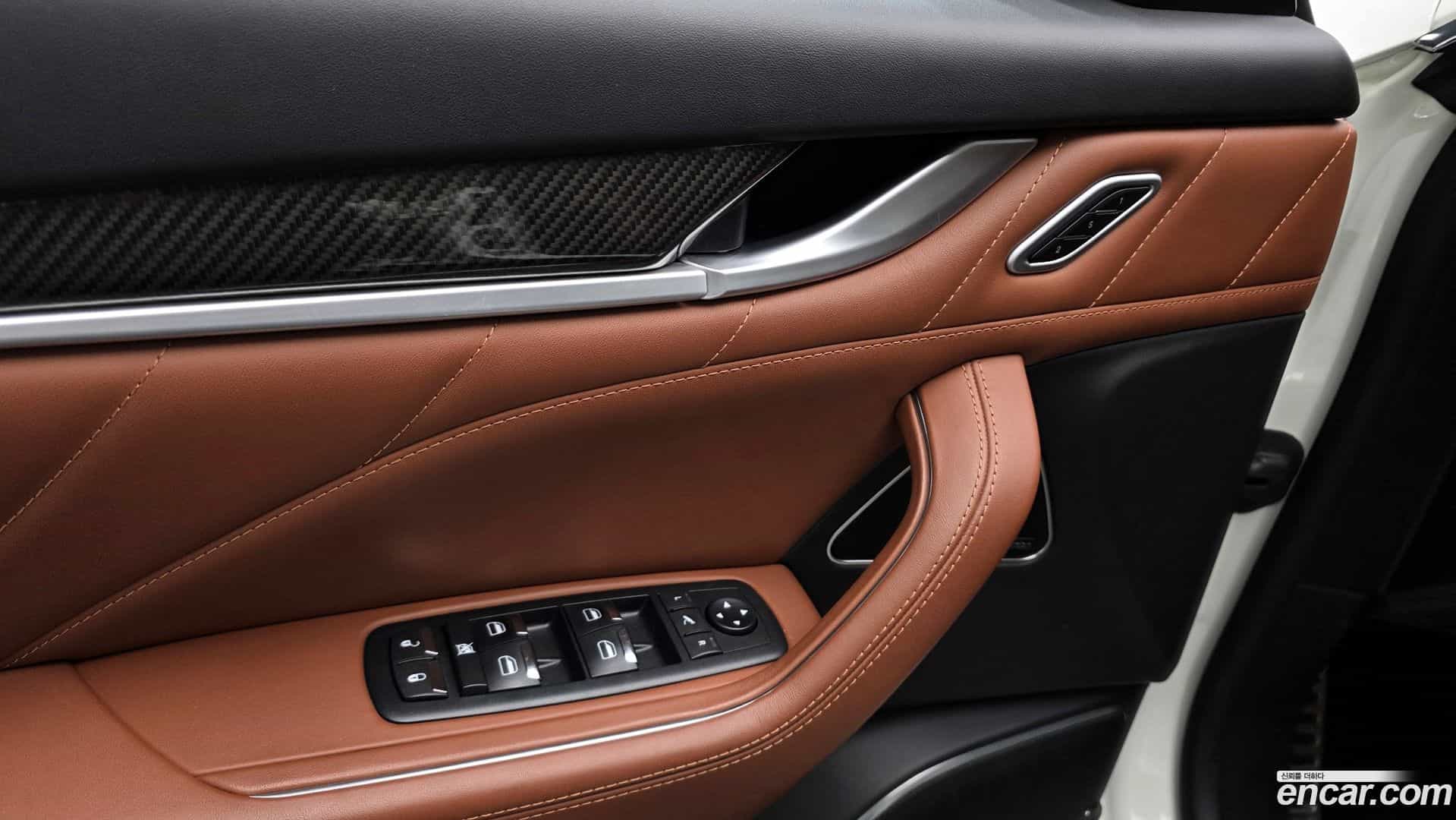 Levante Maserati 2019.3-OPTION-043