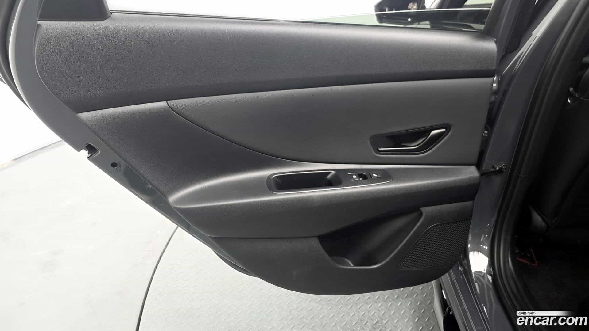 AVANTE Hyundai 2025.2-INNER-035