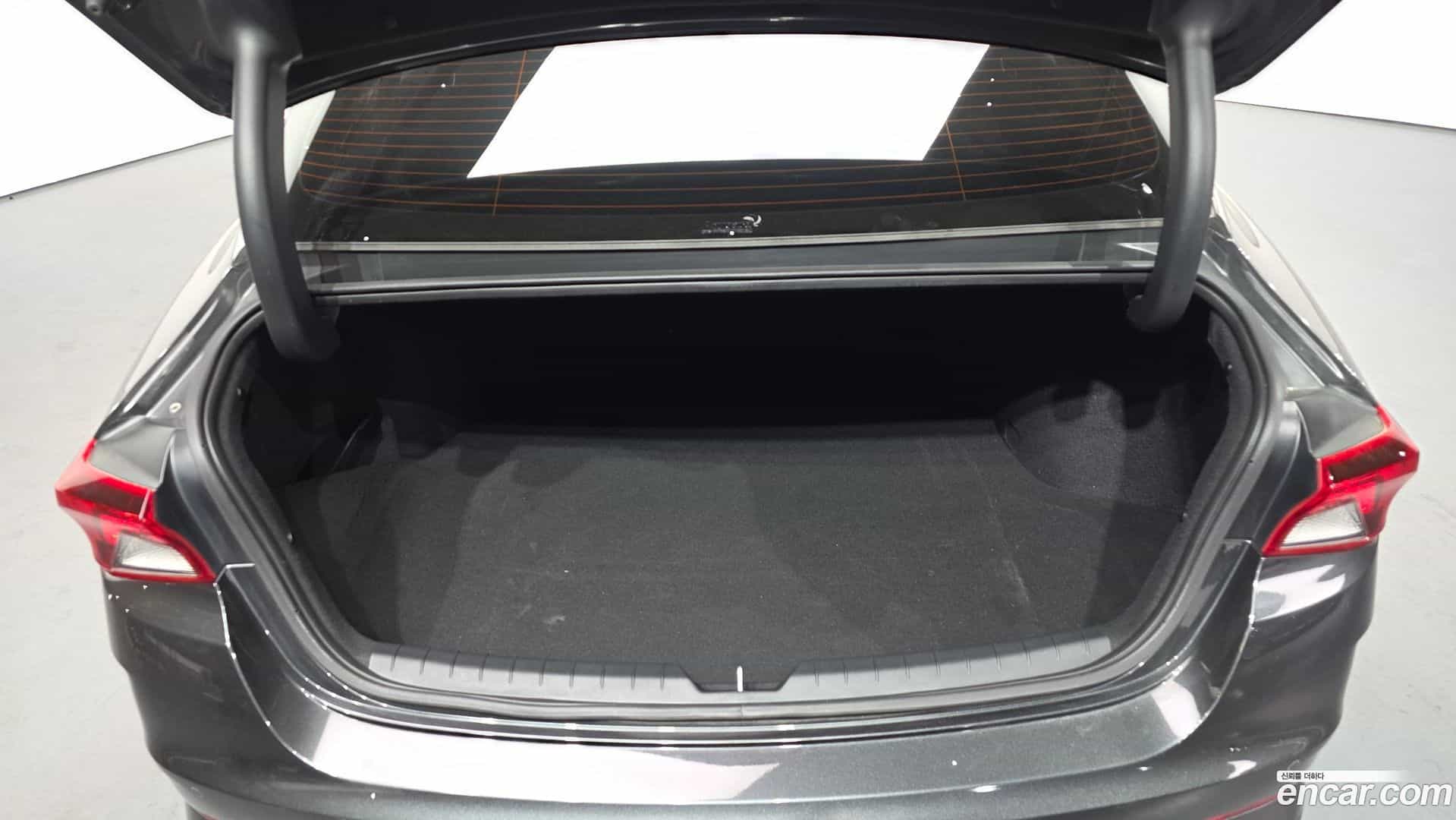 K5 Kia 2023.0-OPTION-024