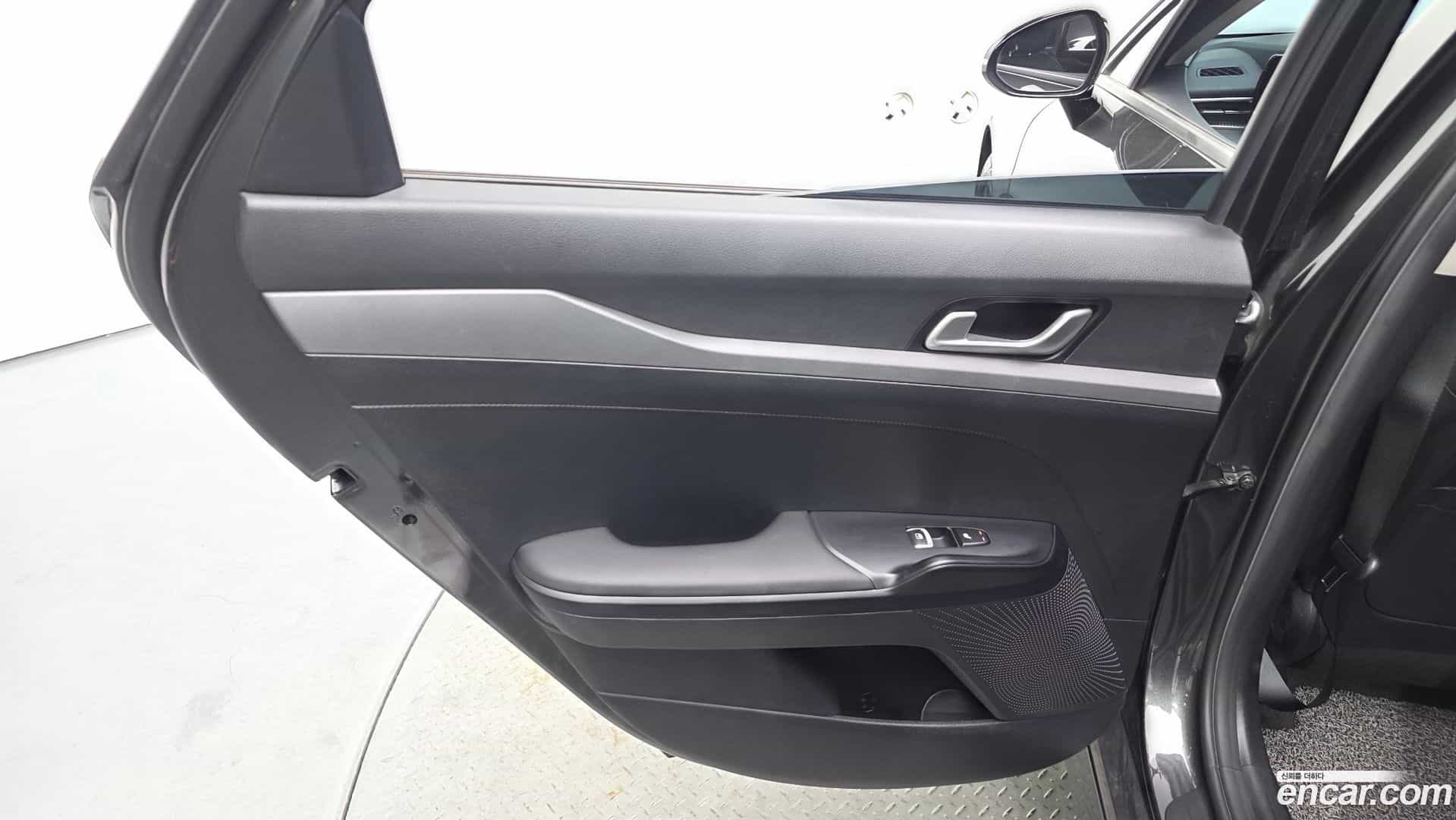 K5 Kia 2023.0-INNER-035