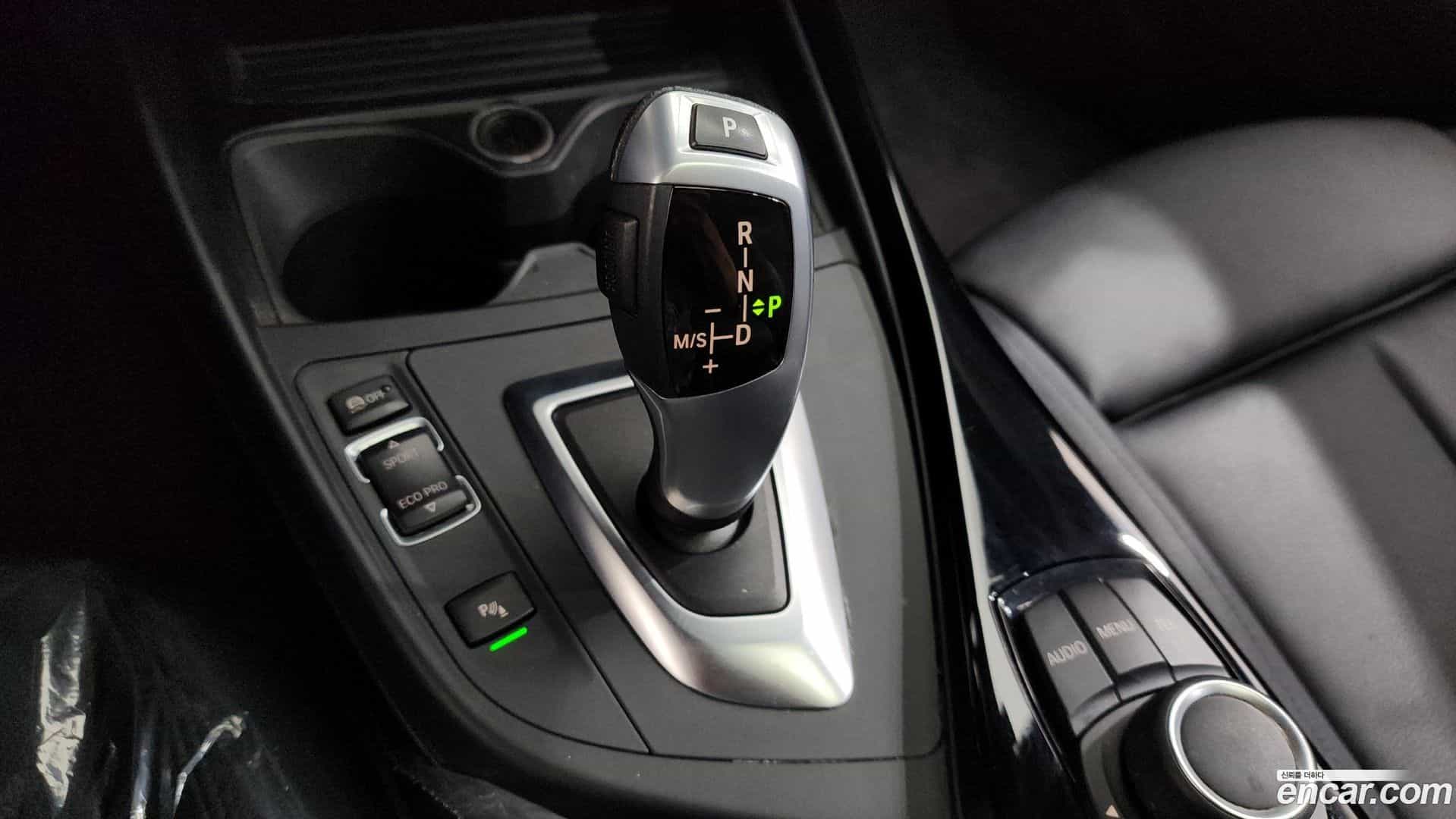 1-Series BMW 2017.1-INNER-009