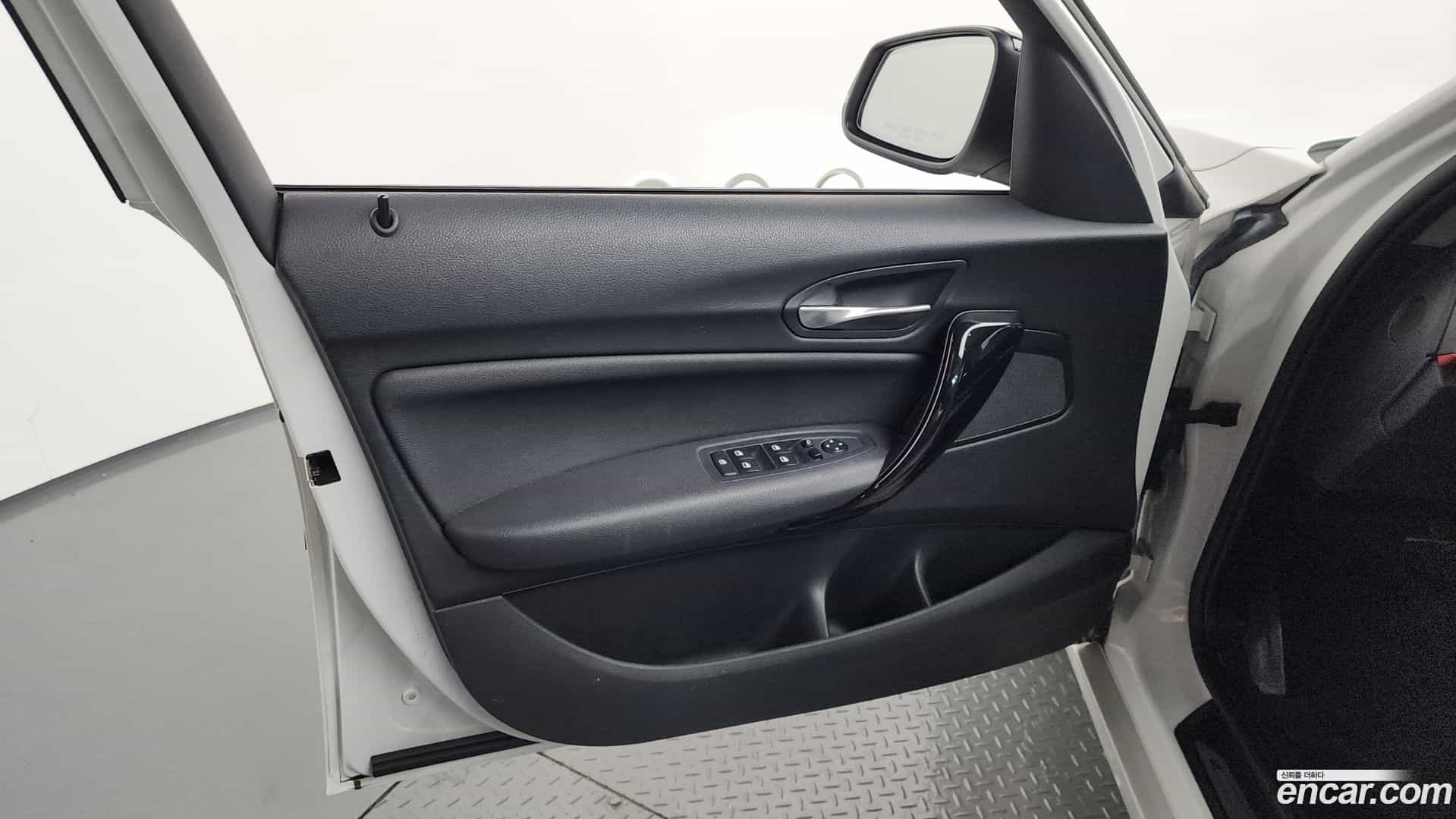 1-Series BMW 2017.1-INNER-034