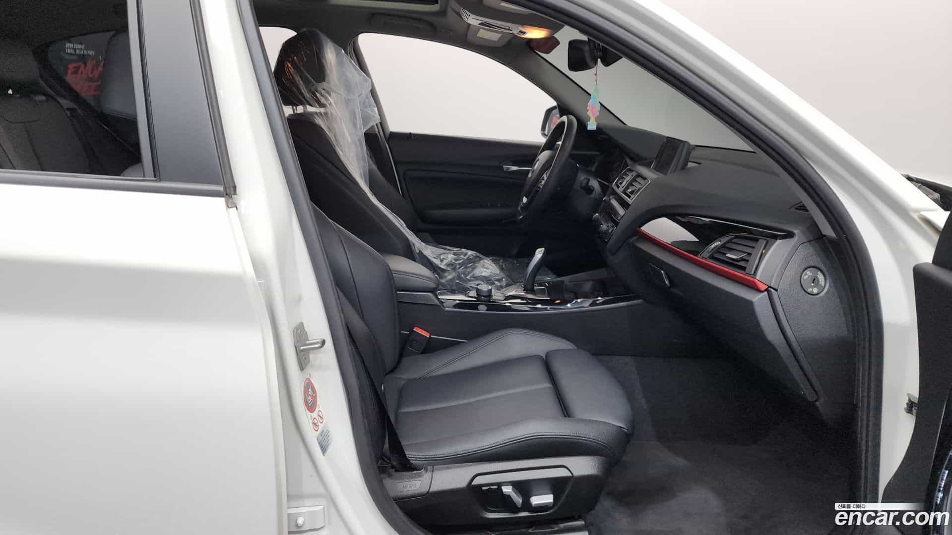 1-Series BMW 2017.1-INNER-036