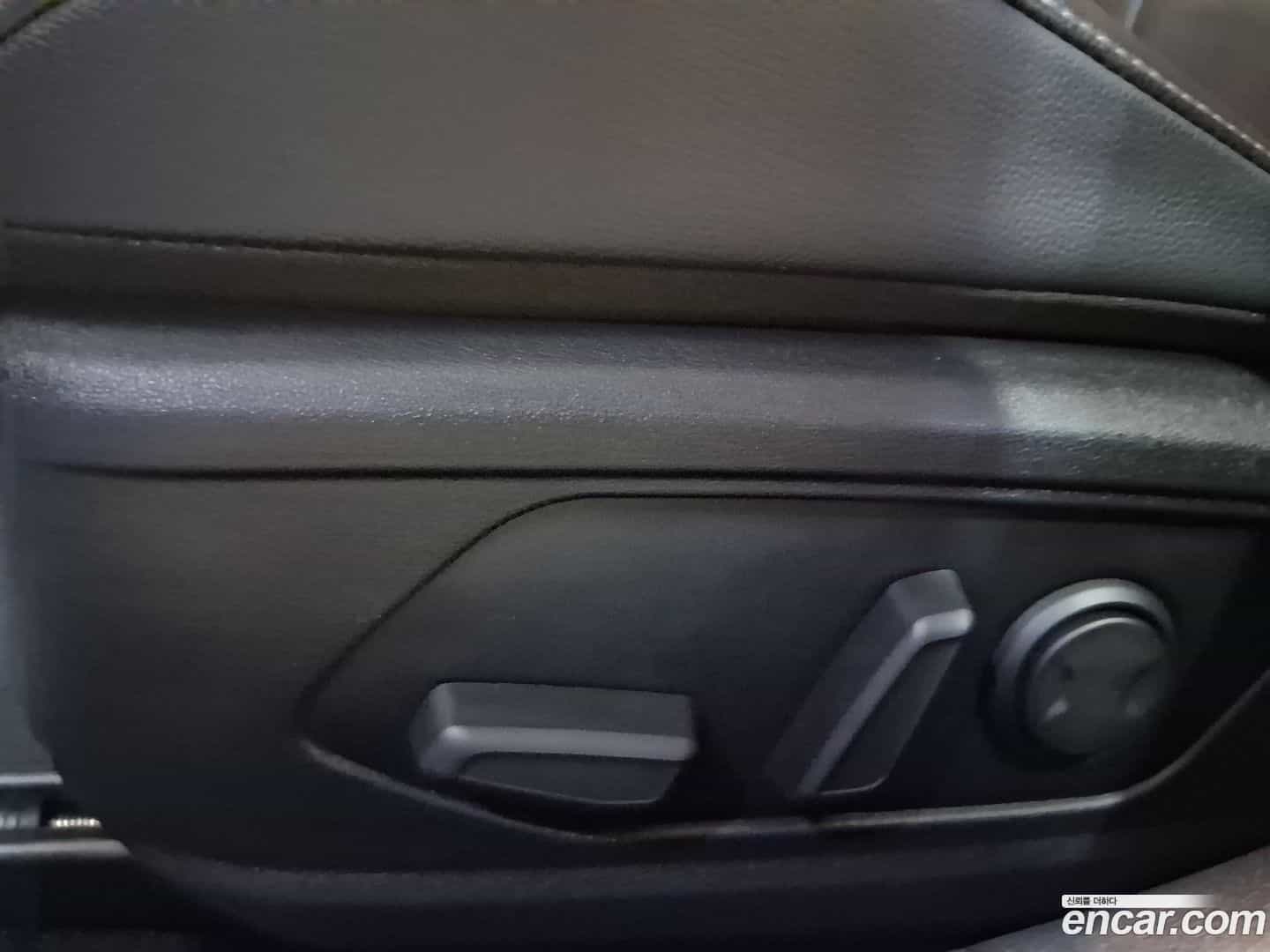 AVANTE Hyundai 2021.1-INNER-010