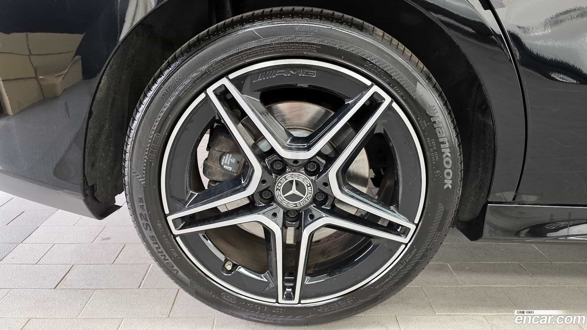 CLA-Class Mercedes-Benz 2023.4-OUTER-005