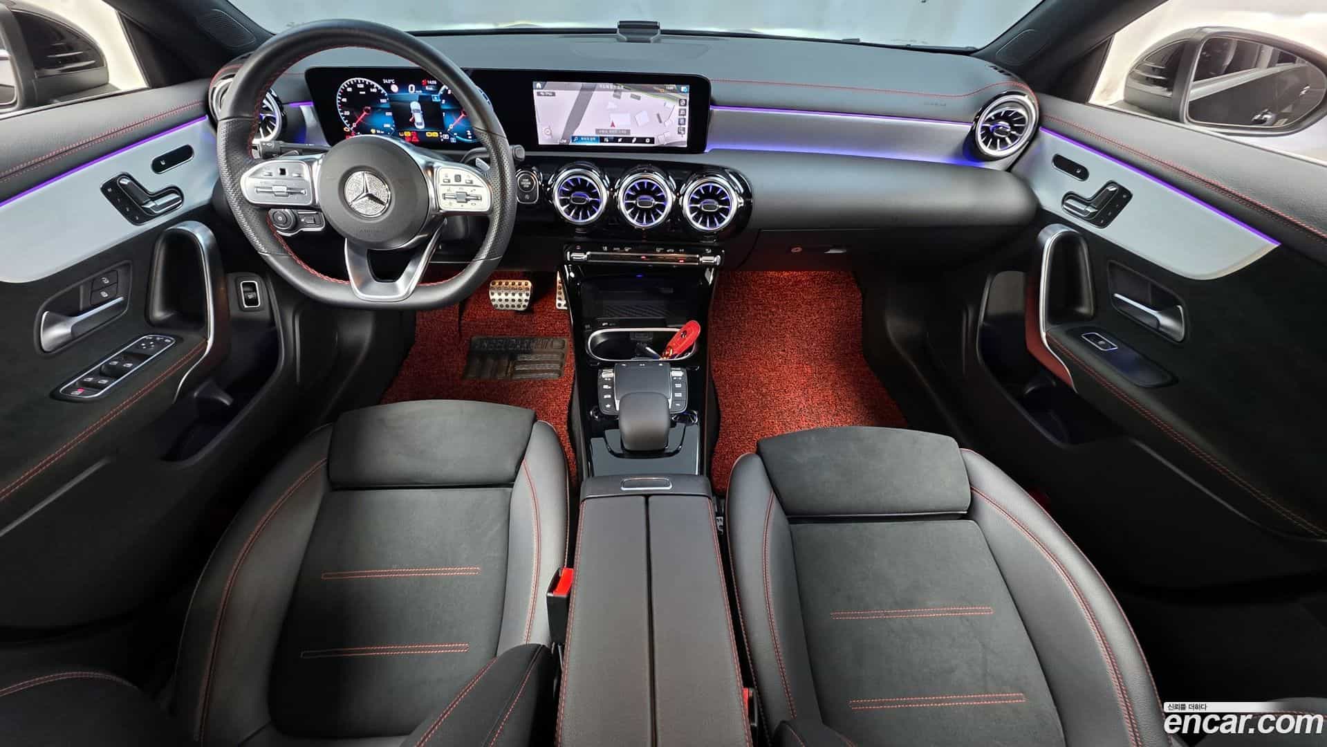 CLA-Class Mercedes-Benz 2023.4-INNER-007