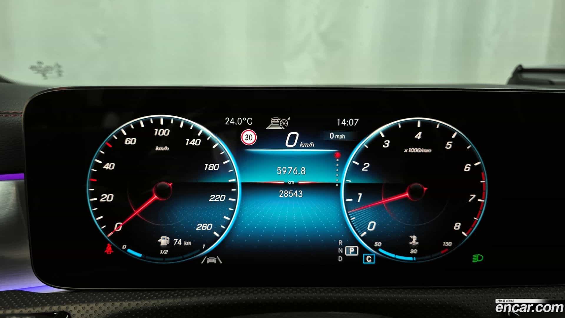 CLA-Class Mercedes-Benz 2023.4-INNER-008