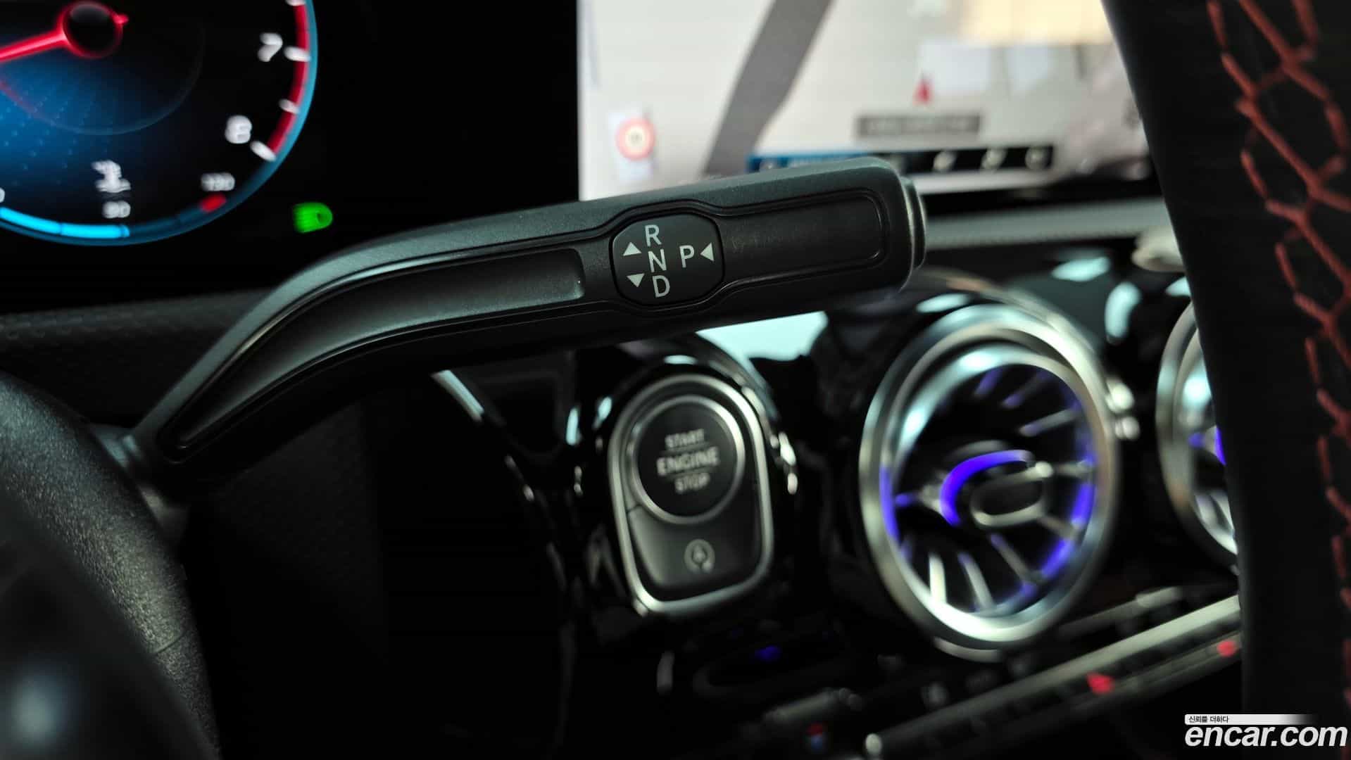 CLA-Class Mercedes-Benz 2023.4-INNER-009