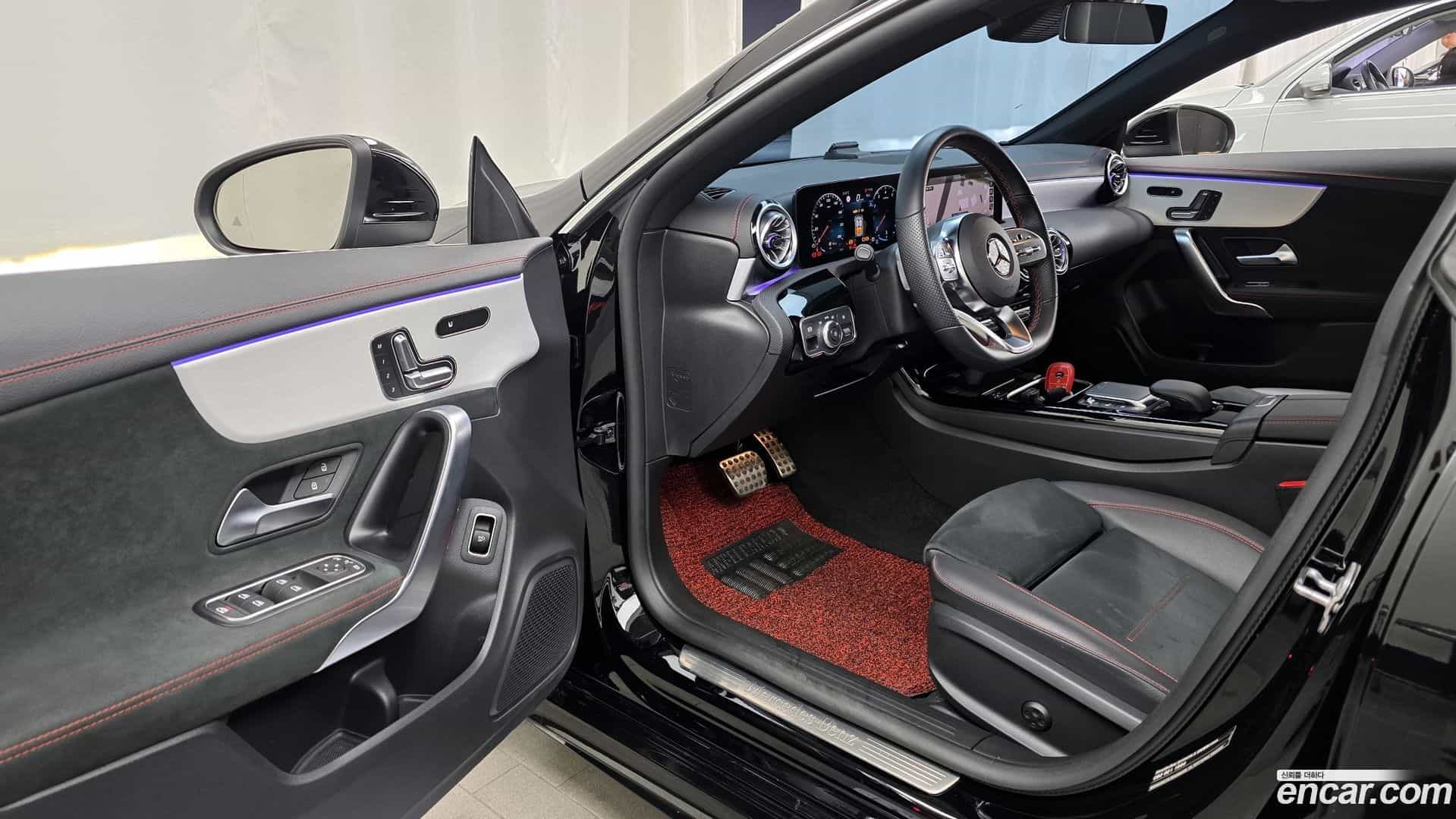 CLA-Class Mercedes-Benz 2023.4-INNER-010