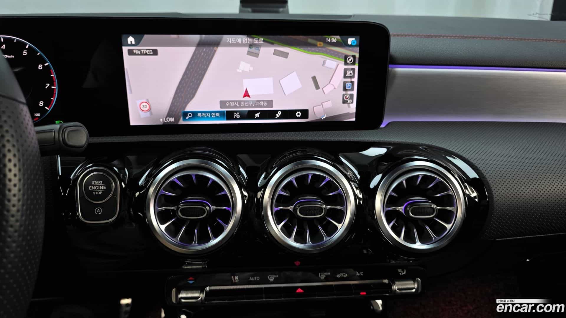 CLA-Class Mercedes-Benz 2023.4-OPTION-018