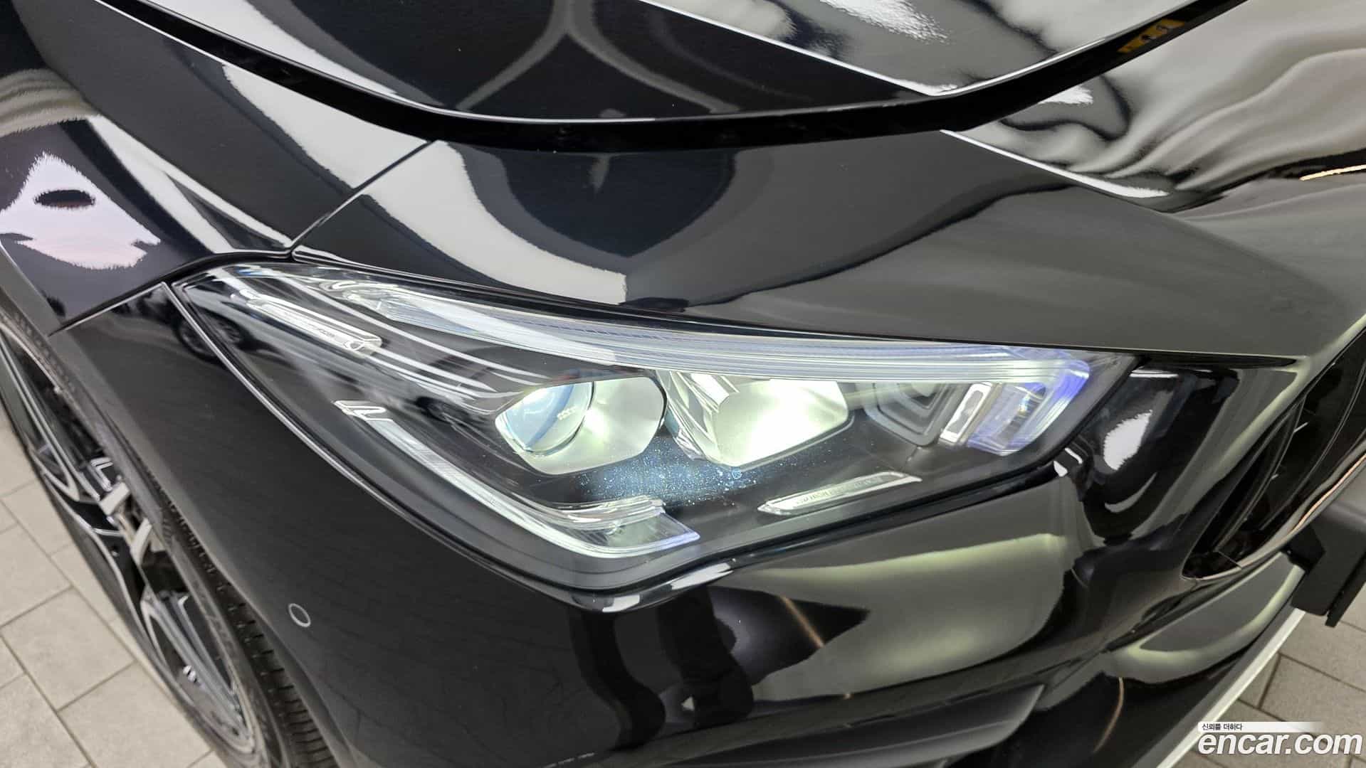 CLA-Class Mercedes-Benz 2023.4-OUTER-032