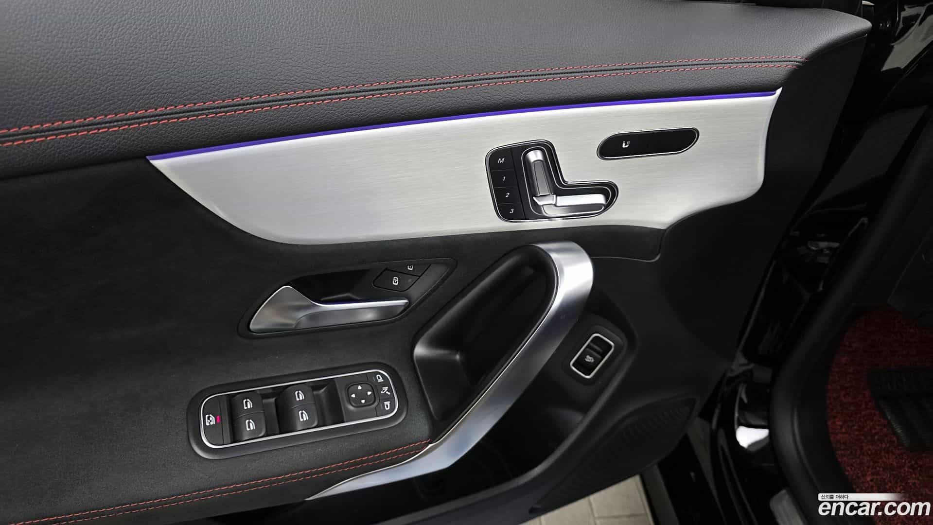 CLA-Class Mercedes-Benz 2023.4-OPTION-043