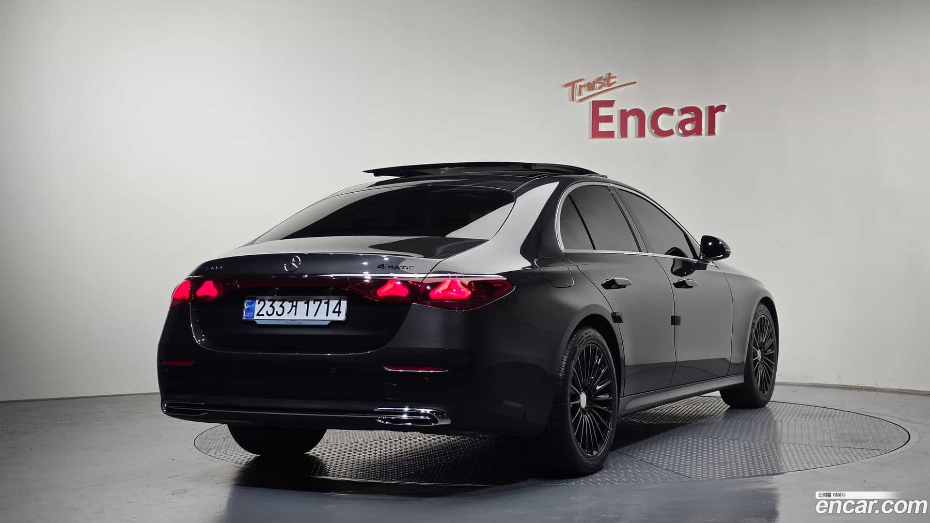 E-Class Mercedes-Benz 2024.7-OUTER-002