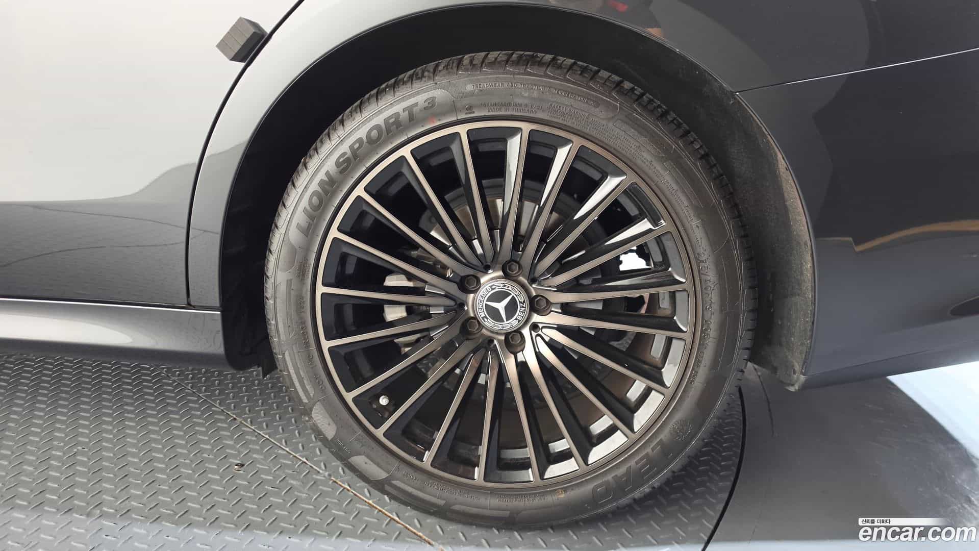 E-Class Mercedes-Benz 2024.7-OUTER-031