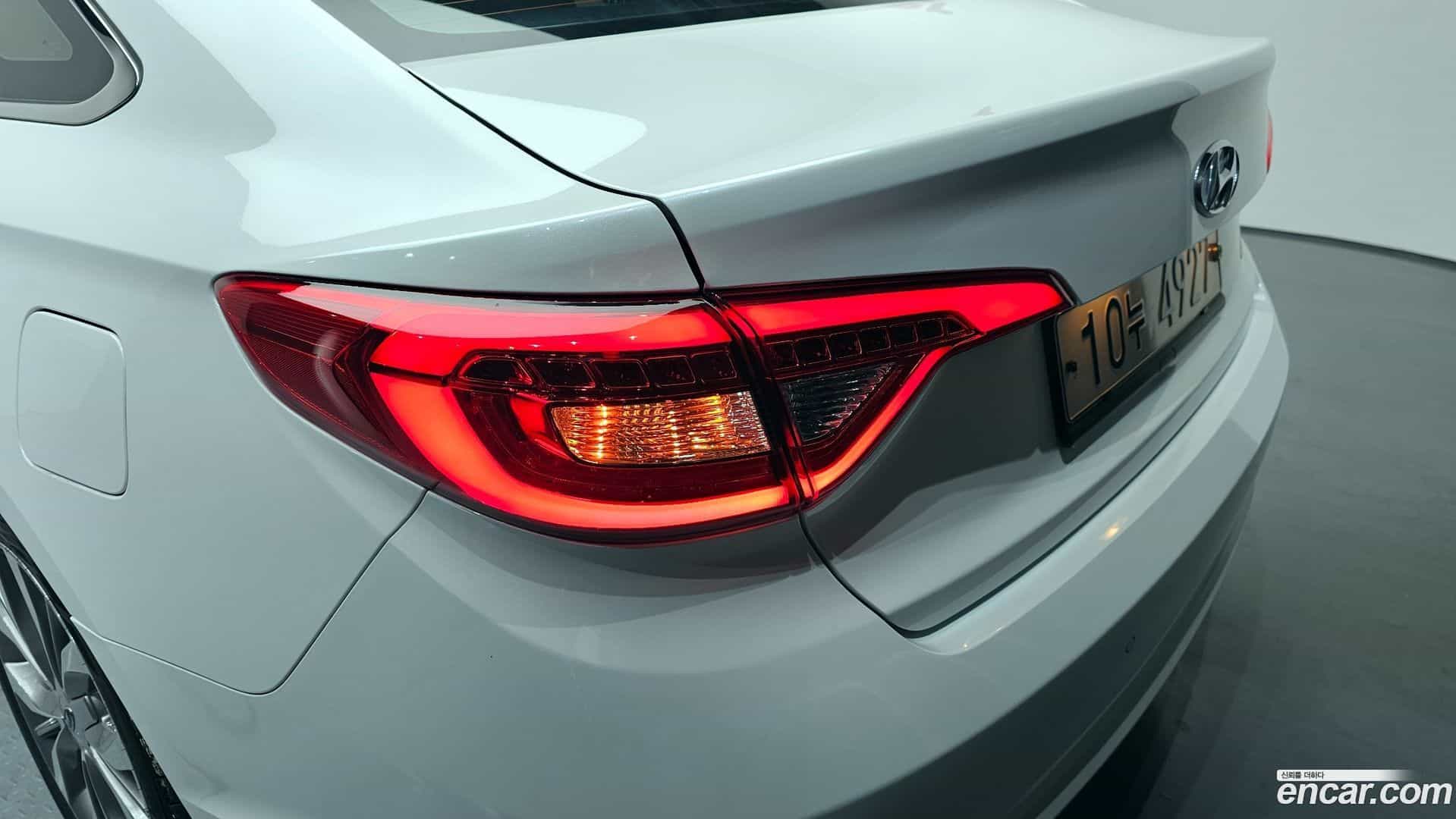 Sonata Hyundai 2015.8-OUTER-033