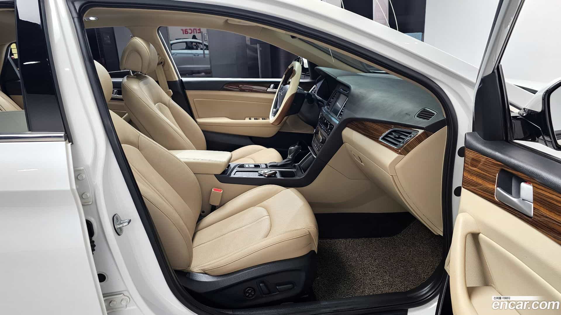 Sonata Hyundai 2015.8-INNER-036