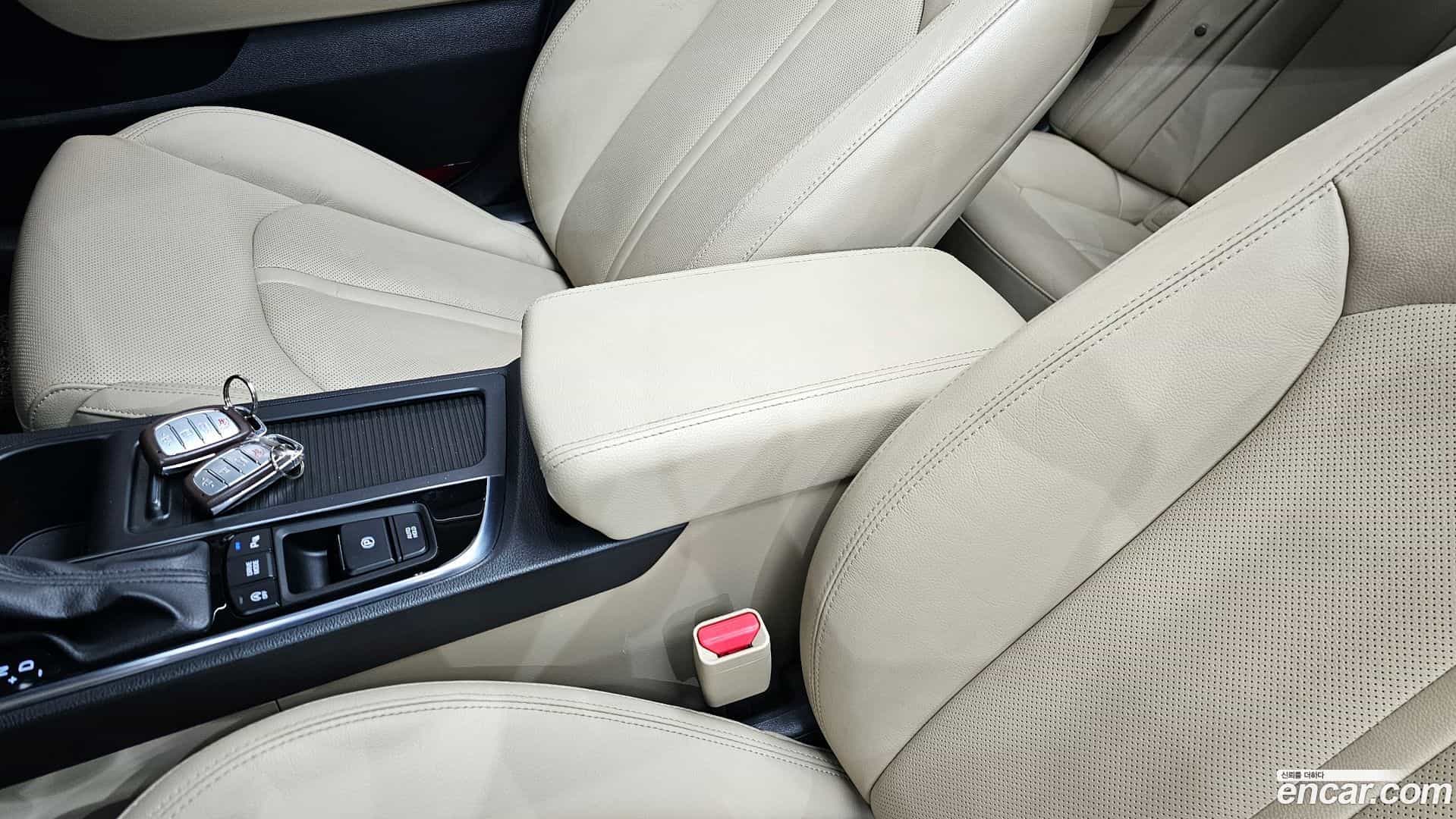 Sonata Hyundai 2015.8-OPTION-043