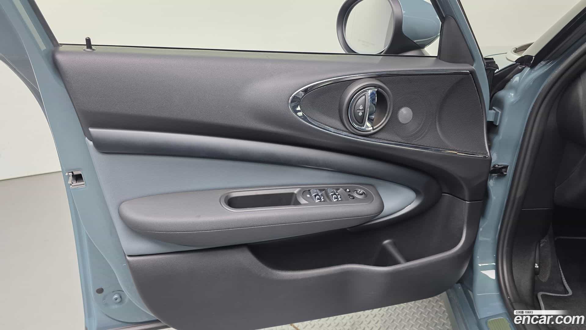 Clubman Mini 2022.9-INNER-034