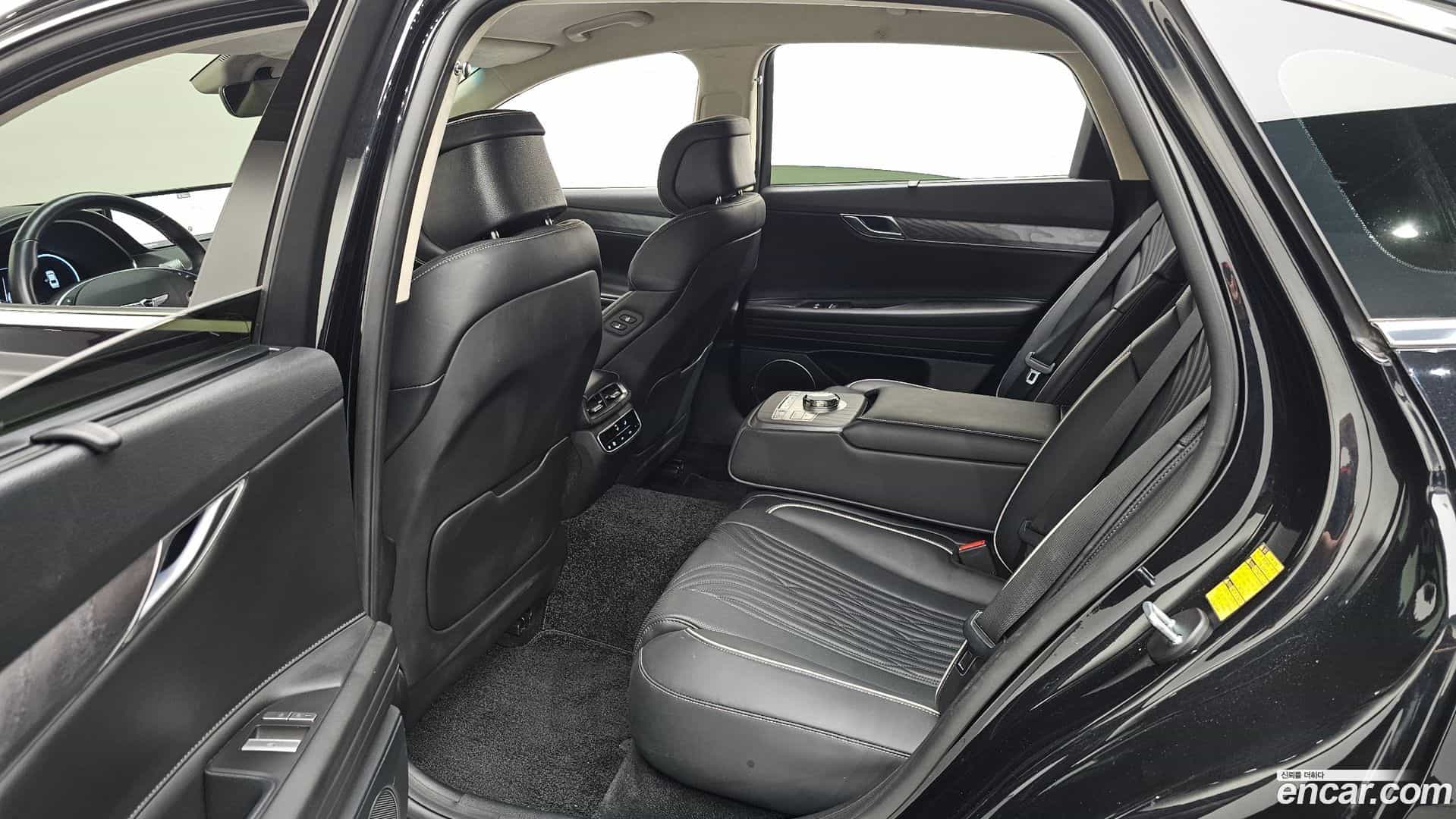 G80 Genesis 2023.1-INNER-036