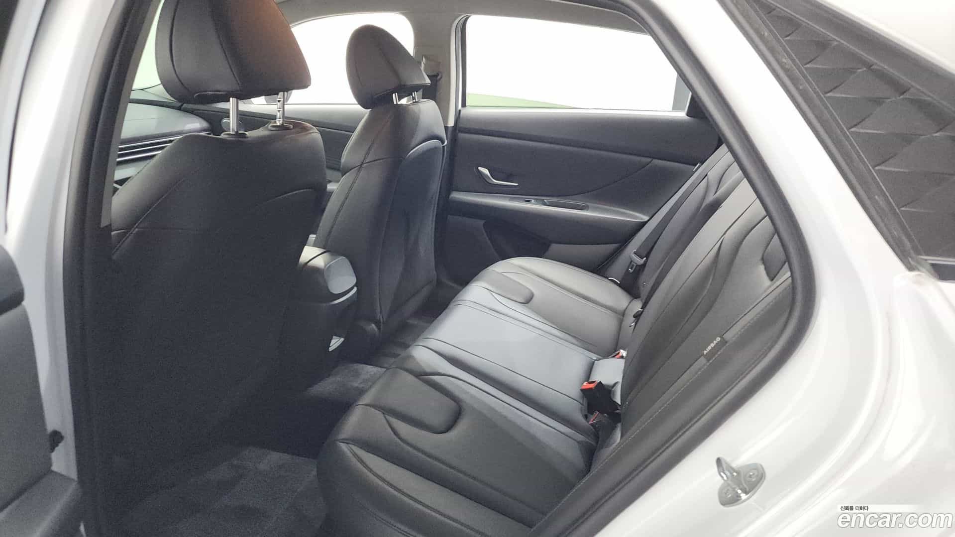 AVANTE Hyundai 2023.8-OPTION-021