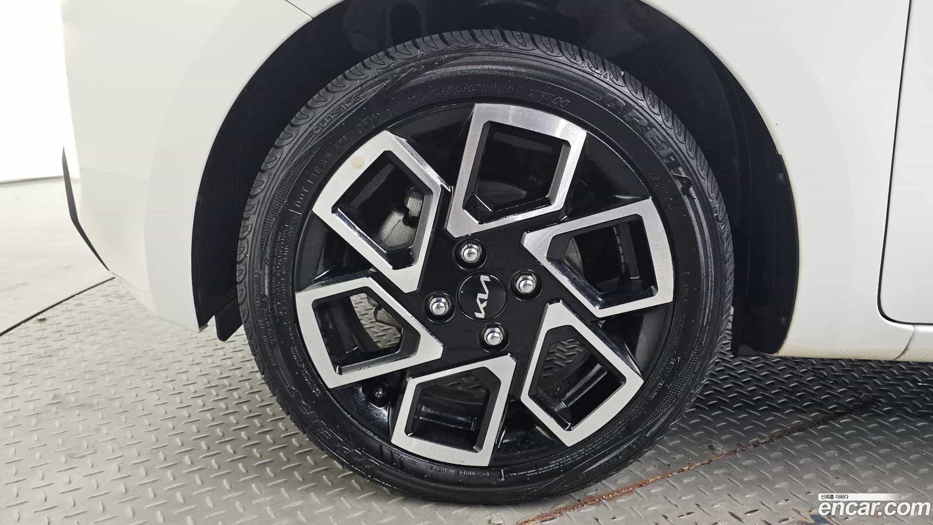 RAY Kia 2023.3-OUTER-005