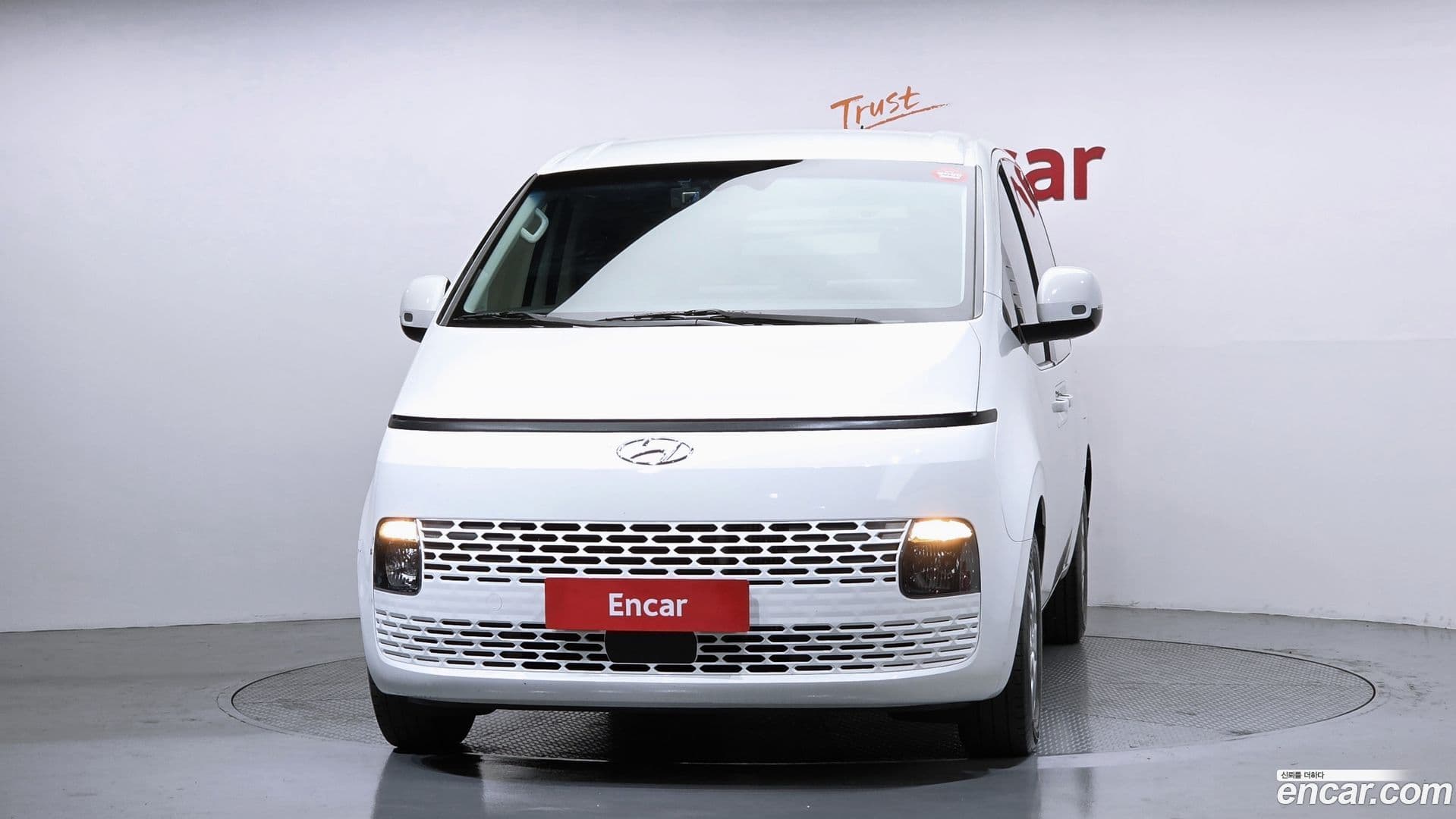 Main__Slider__Photo:Staria Hyundai 2023.1-2