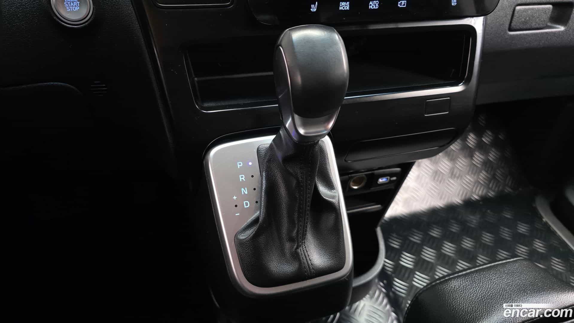 Staria Hyundai 2023.1-INNER-009