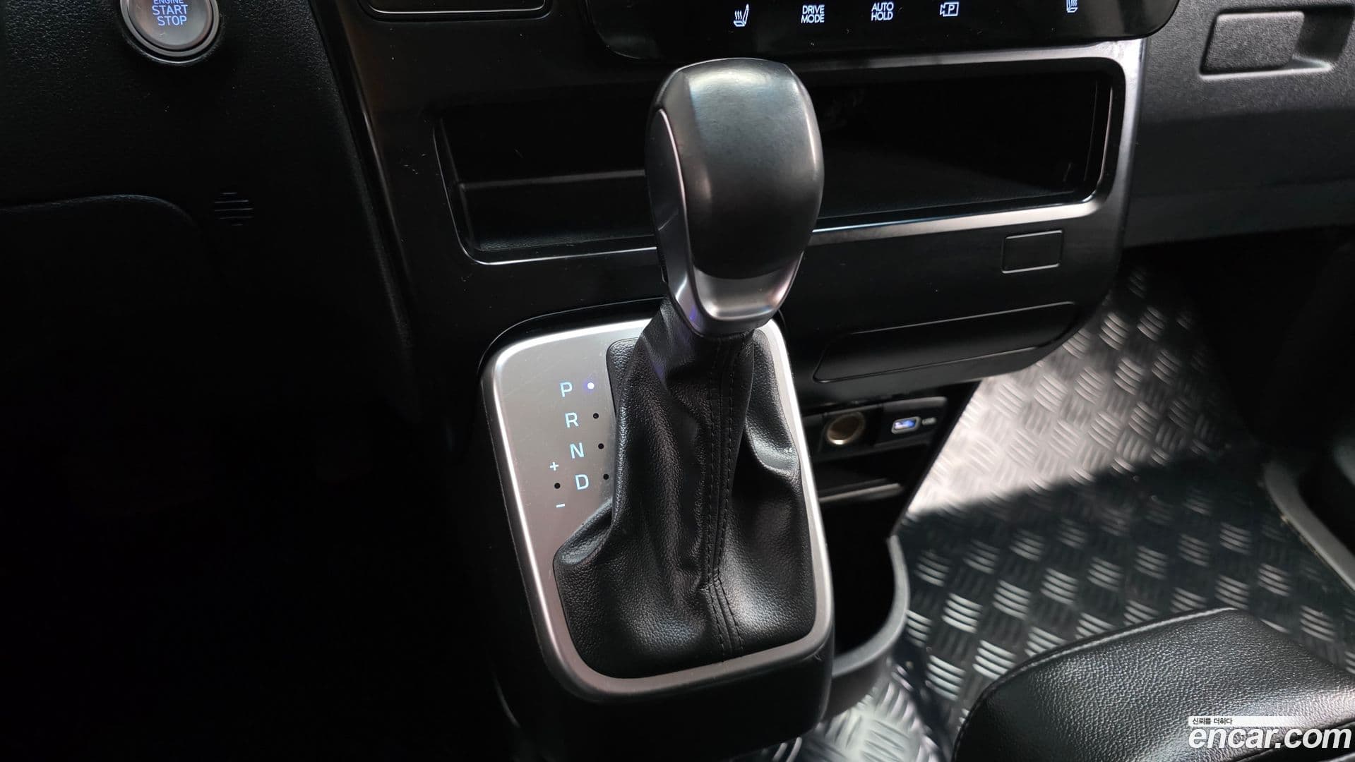 Main__Slider__Photo:Staria Hyundai 2023.1-8