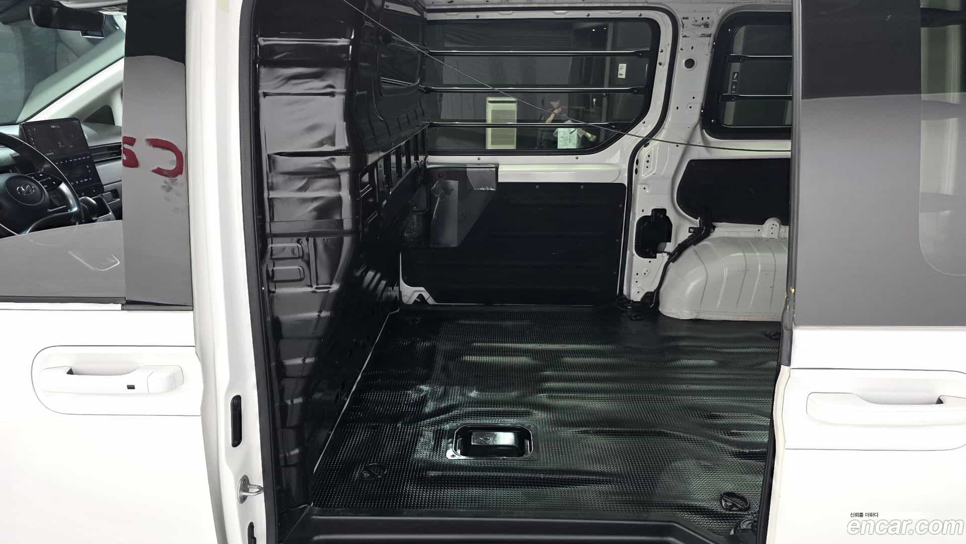 Staria Hyundai 2023.1-OPTION-016