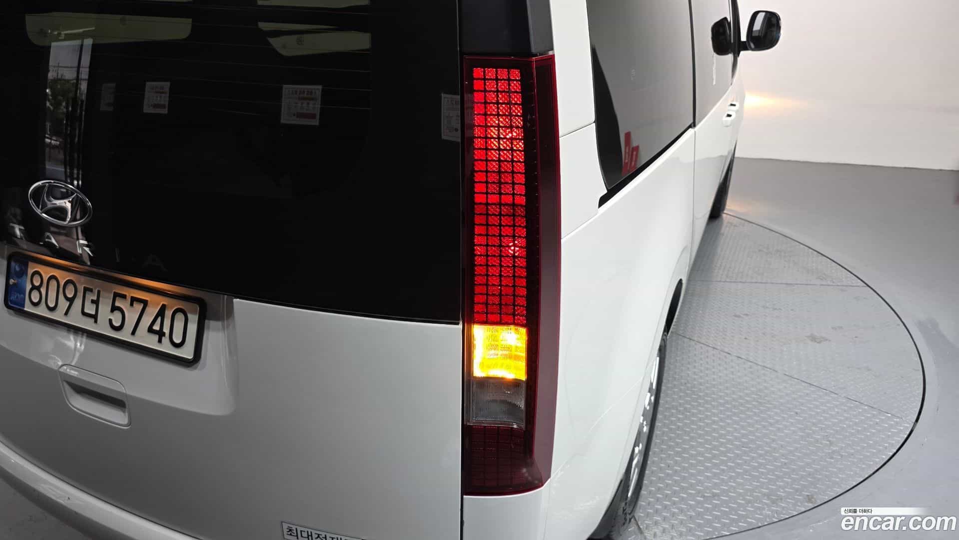 Staria Hyundai 2023.1-OUTER-033