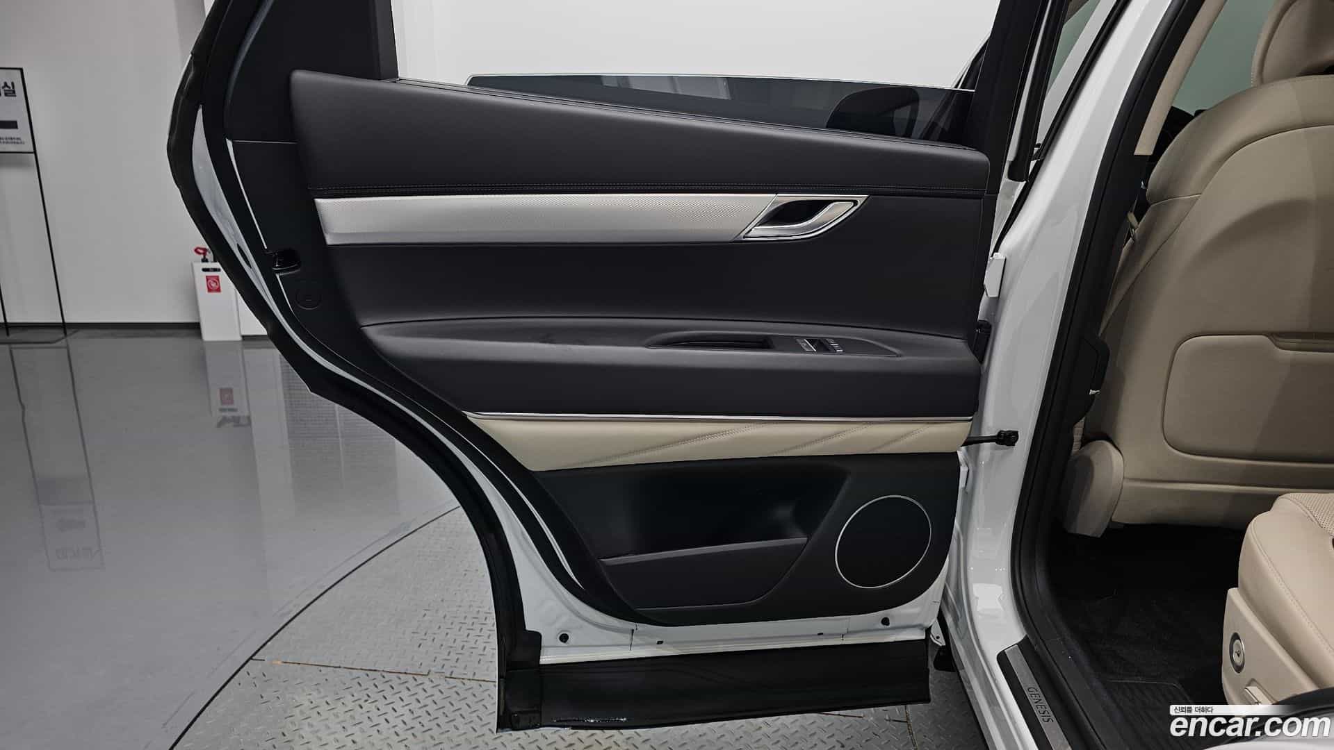 GV80 Genesis 2023.7-INNER-035